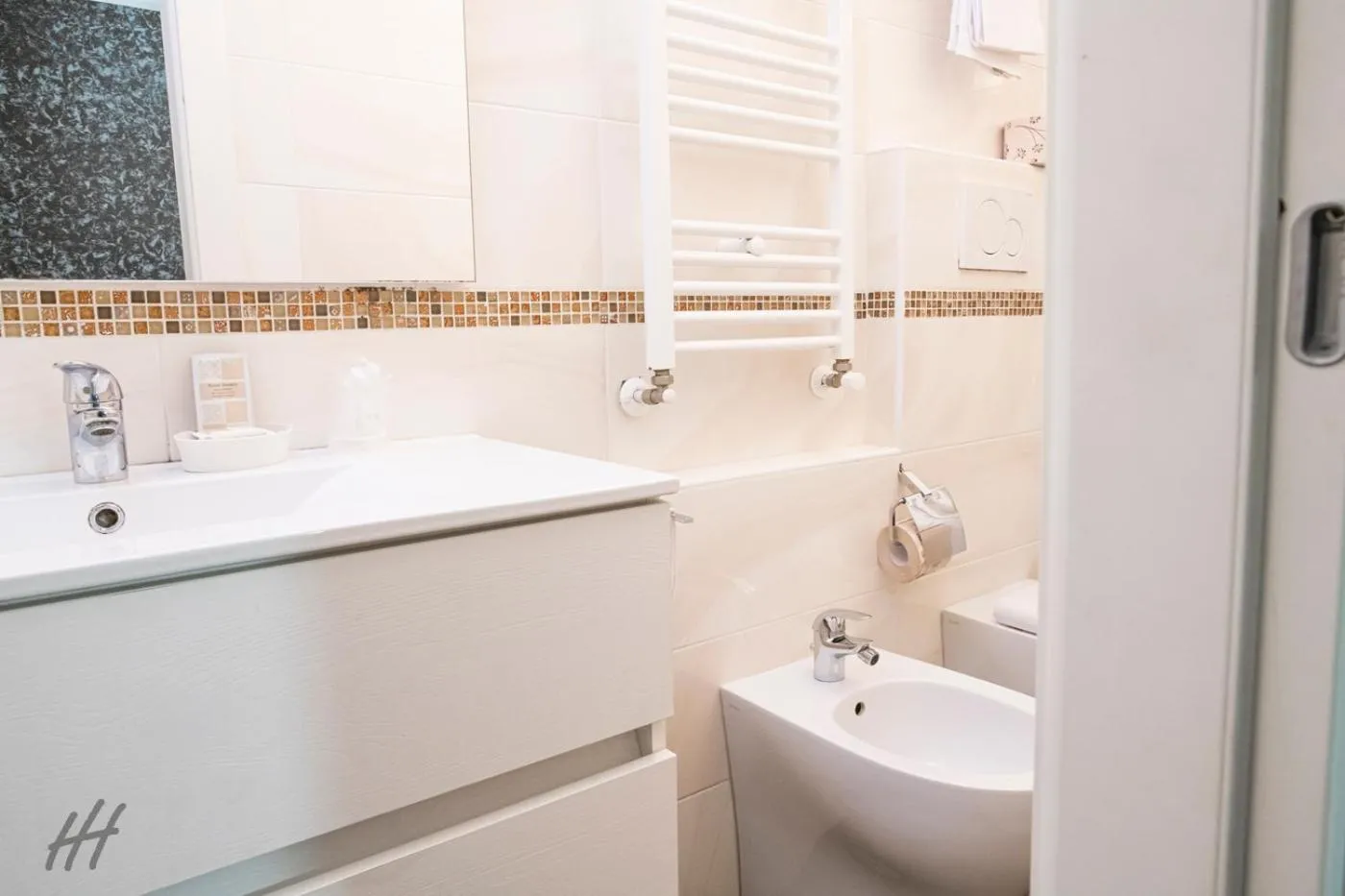 Shower in Hotel Holiday- Alla Finestrella