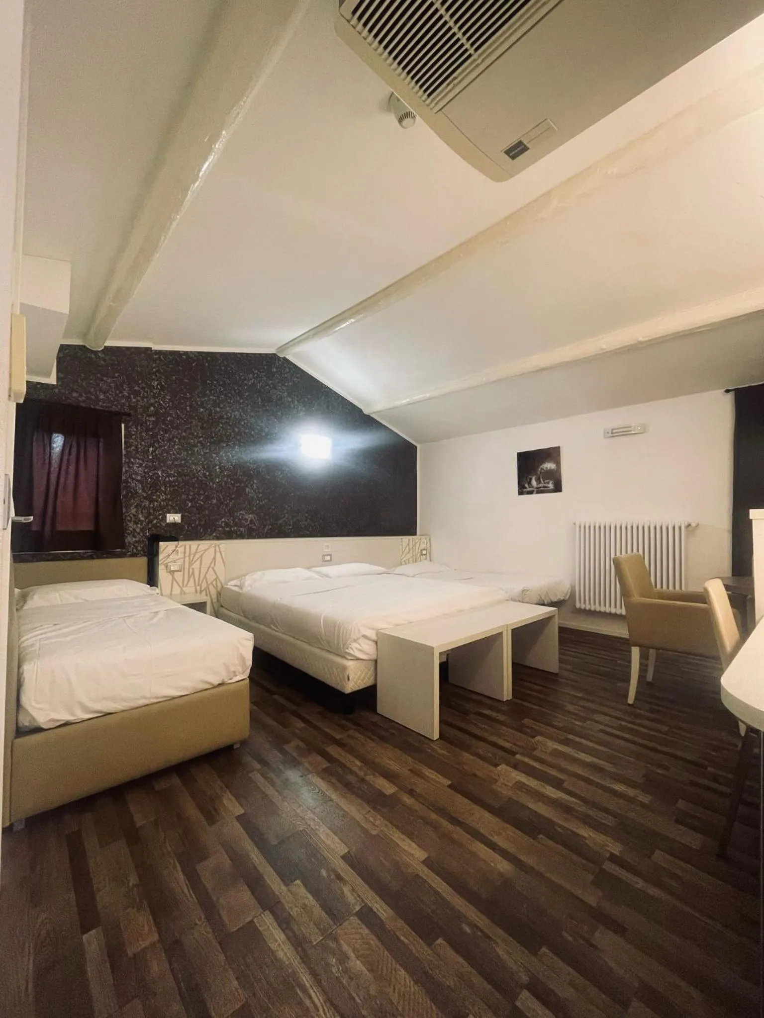 Photo of the whole room, Bed in Hotel Holiday- Alla Finestrella