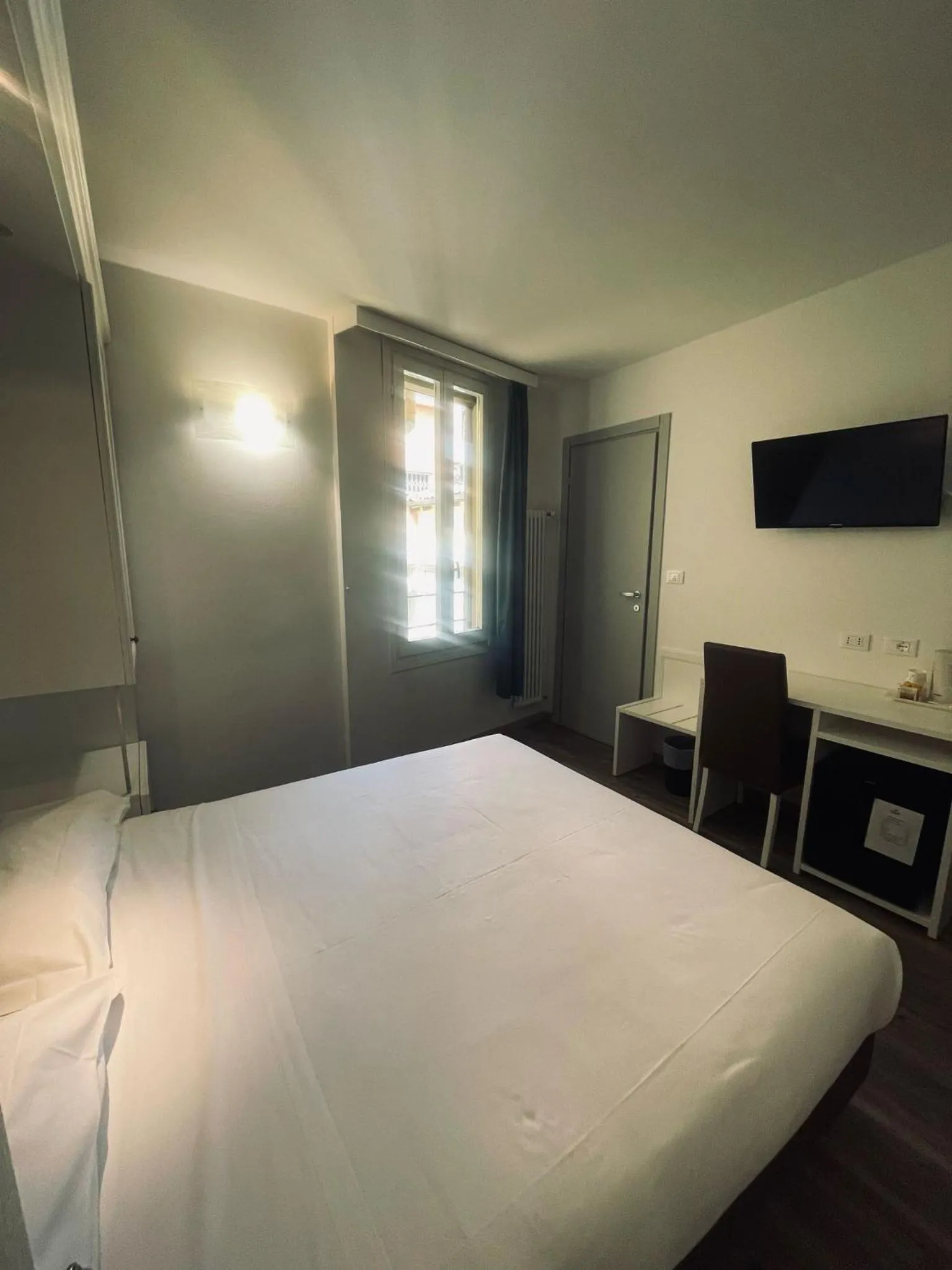 Bed in Hotel Holiday- Alla Finestrella