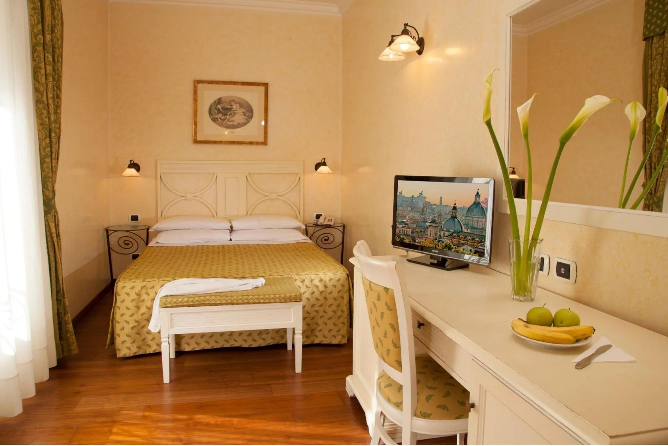 Bedroom, Bed in Hotel Piemonte