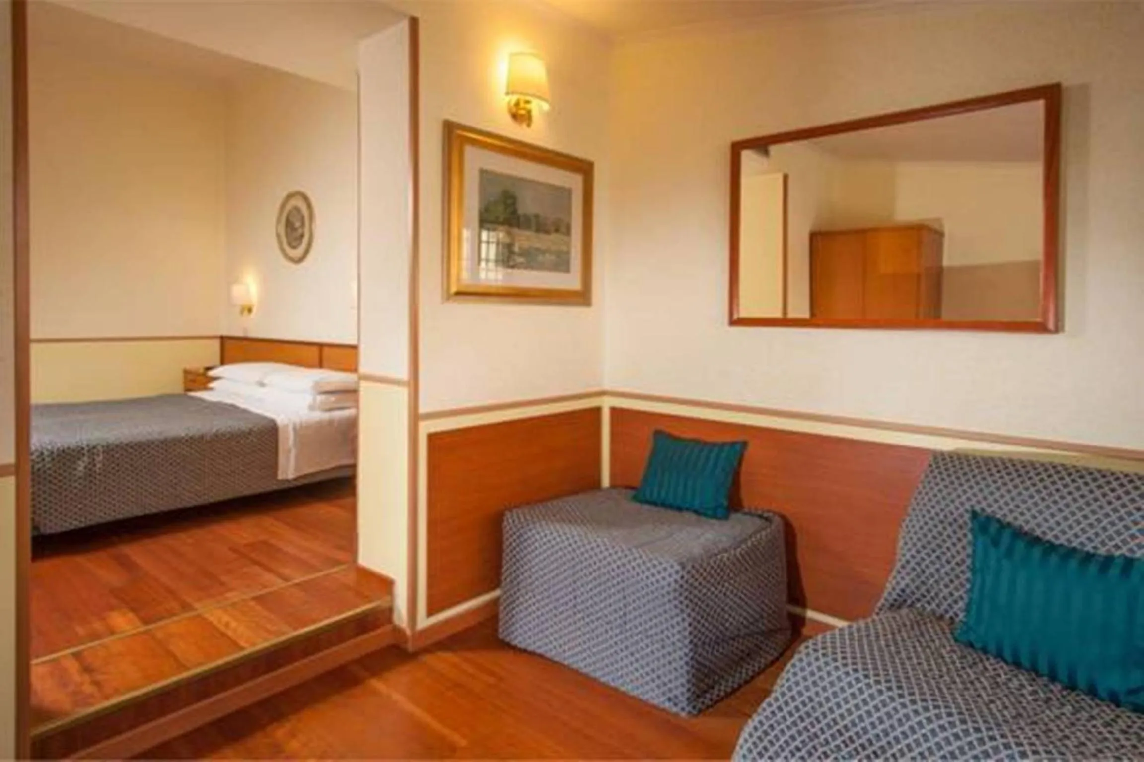 Bedroom, Bed in Hotel Piemonte