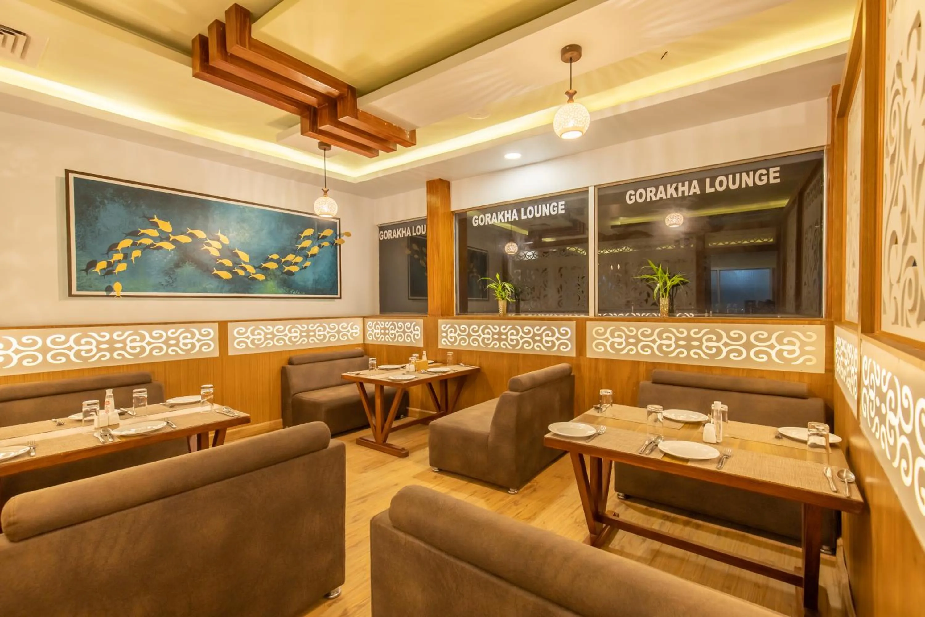 Restaurant/places to eat in Gorakha Hotel