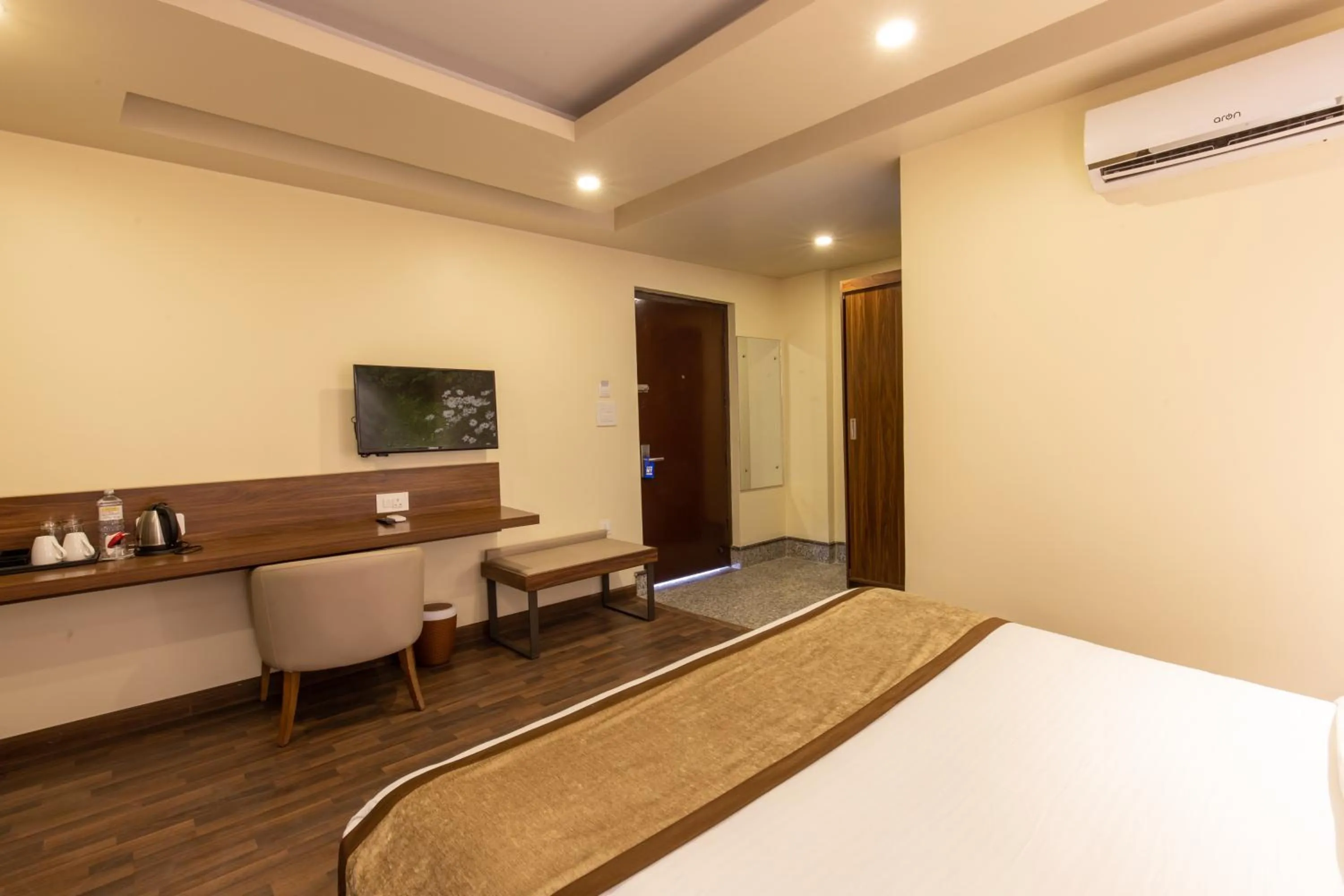 TV and multimedia, Bed in Gorakha Hotel