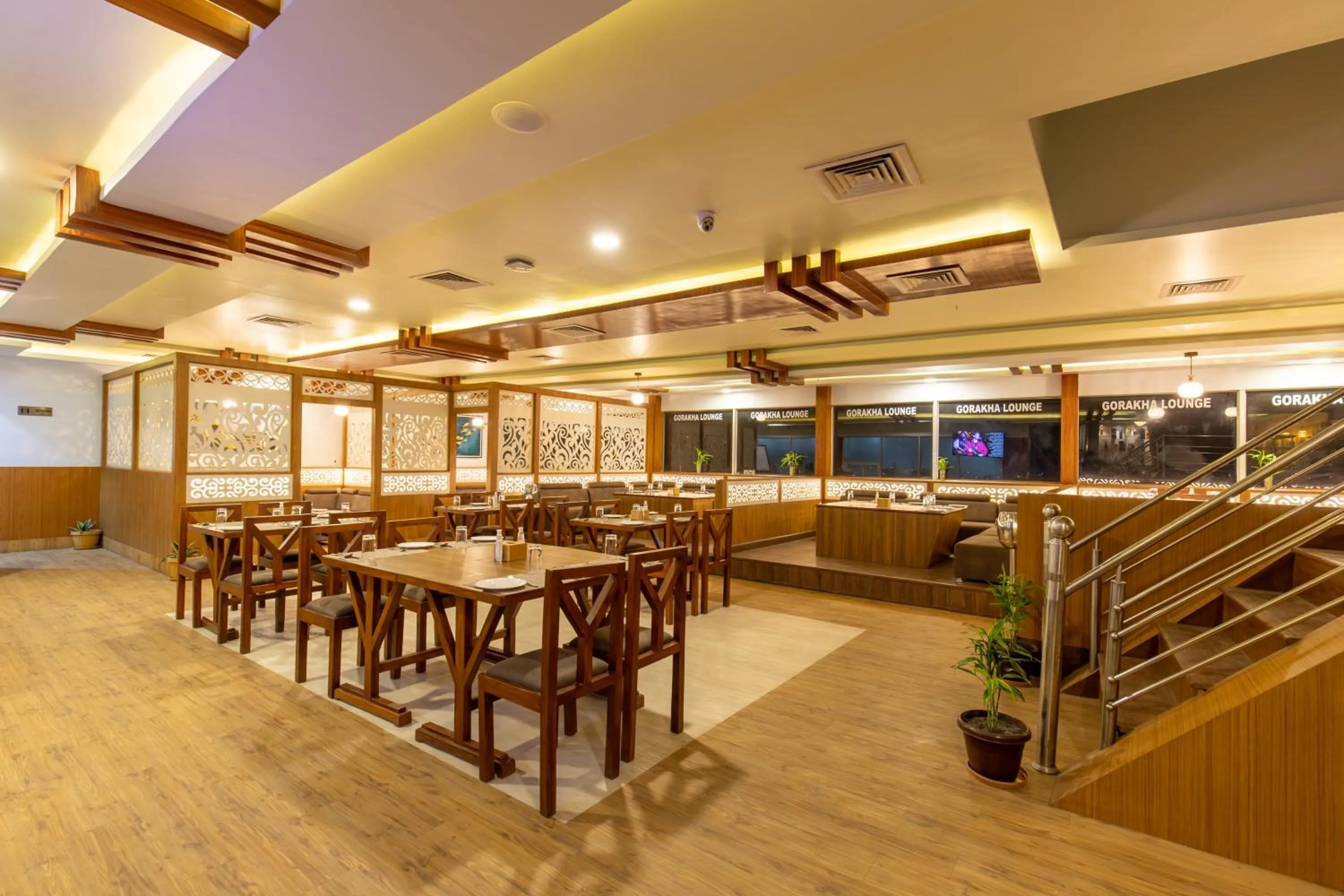 Restaurant/places to eat in Gorakha Hotel