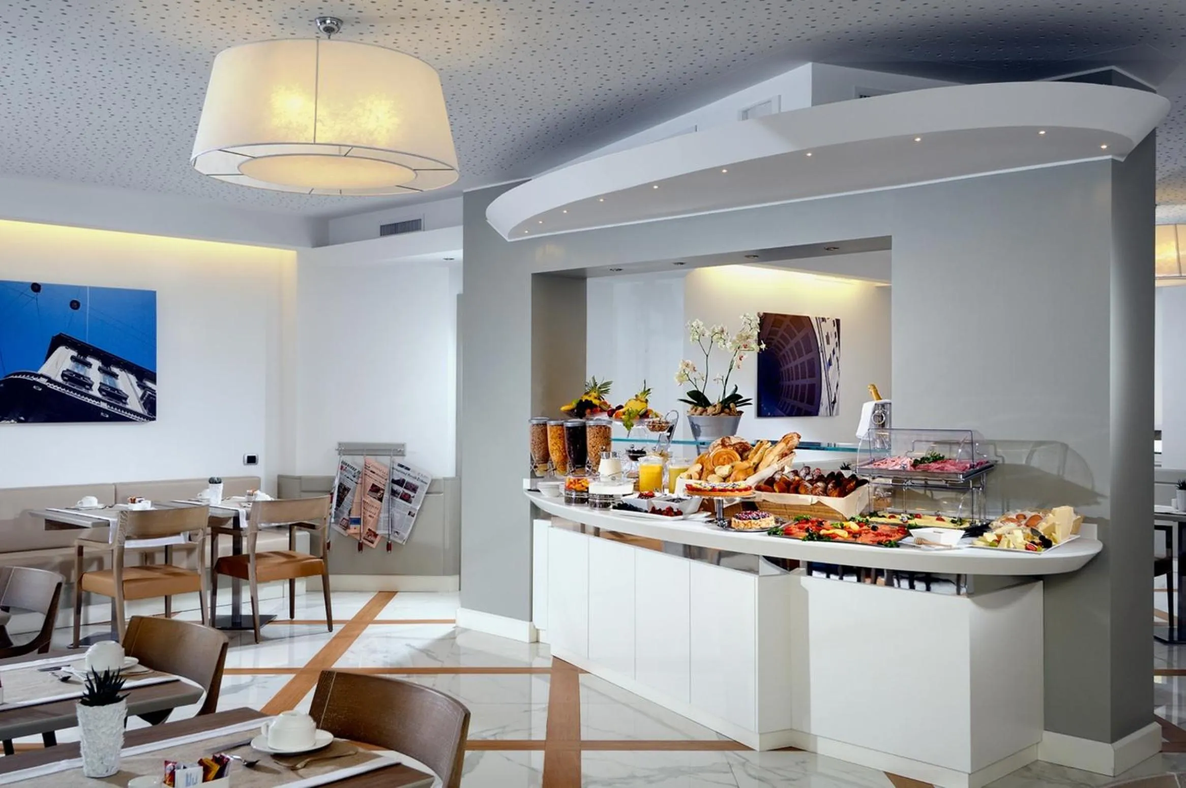 Restaurant/places to eat in Best Western Hotel City