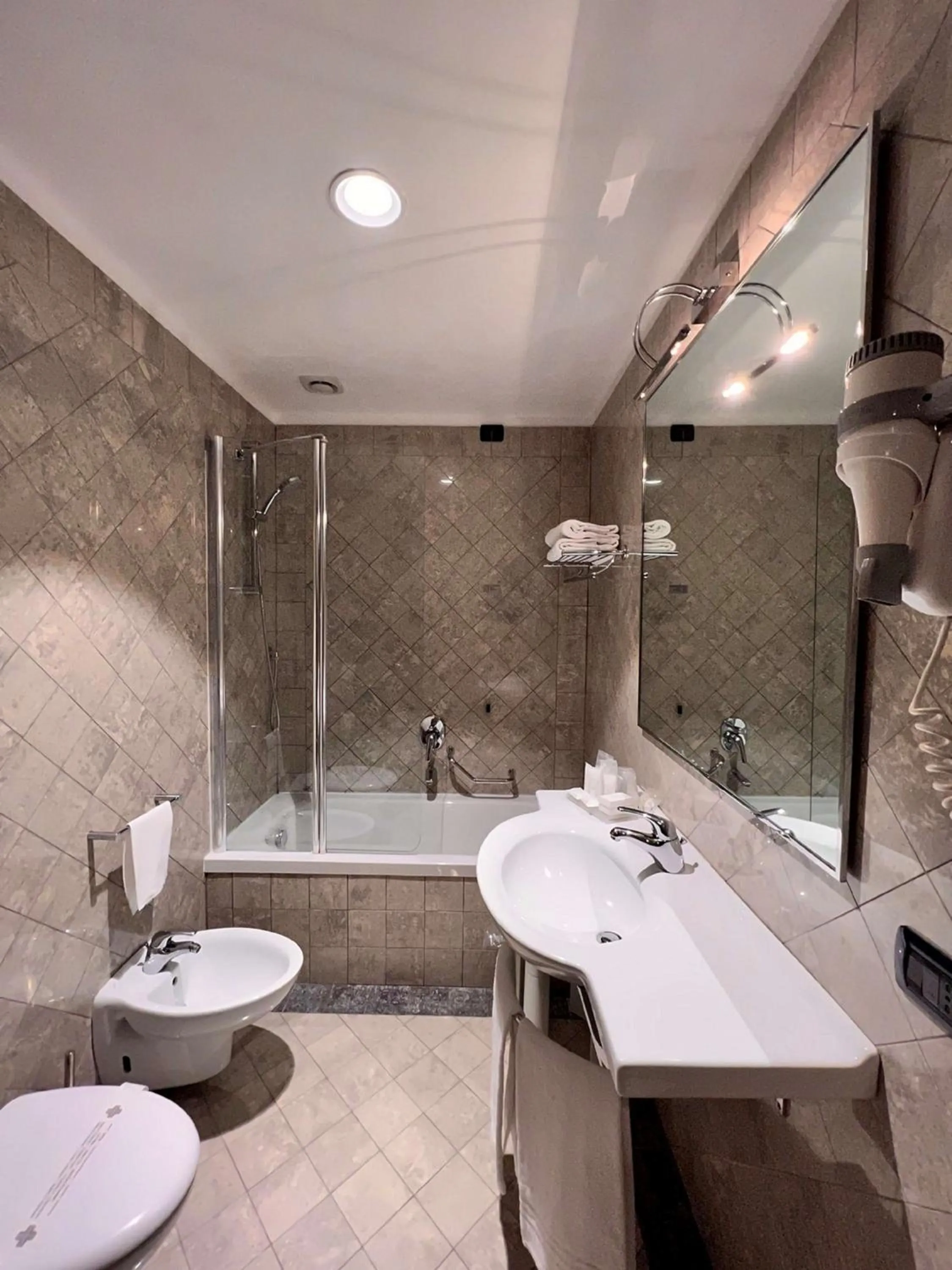 Bathroom in Best Western Hotel City