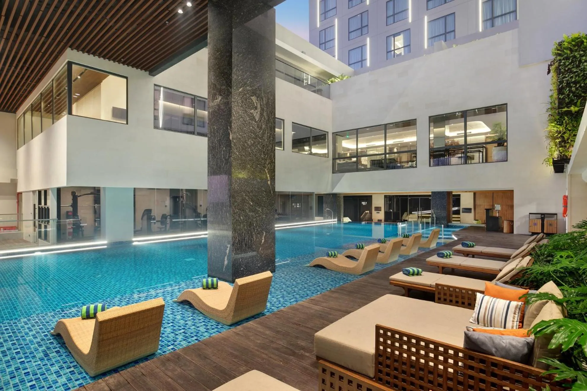 Swimming pool in Hotel Aruss Semarang