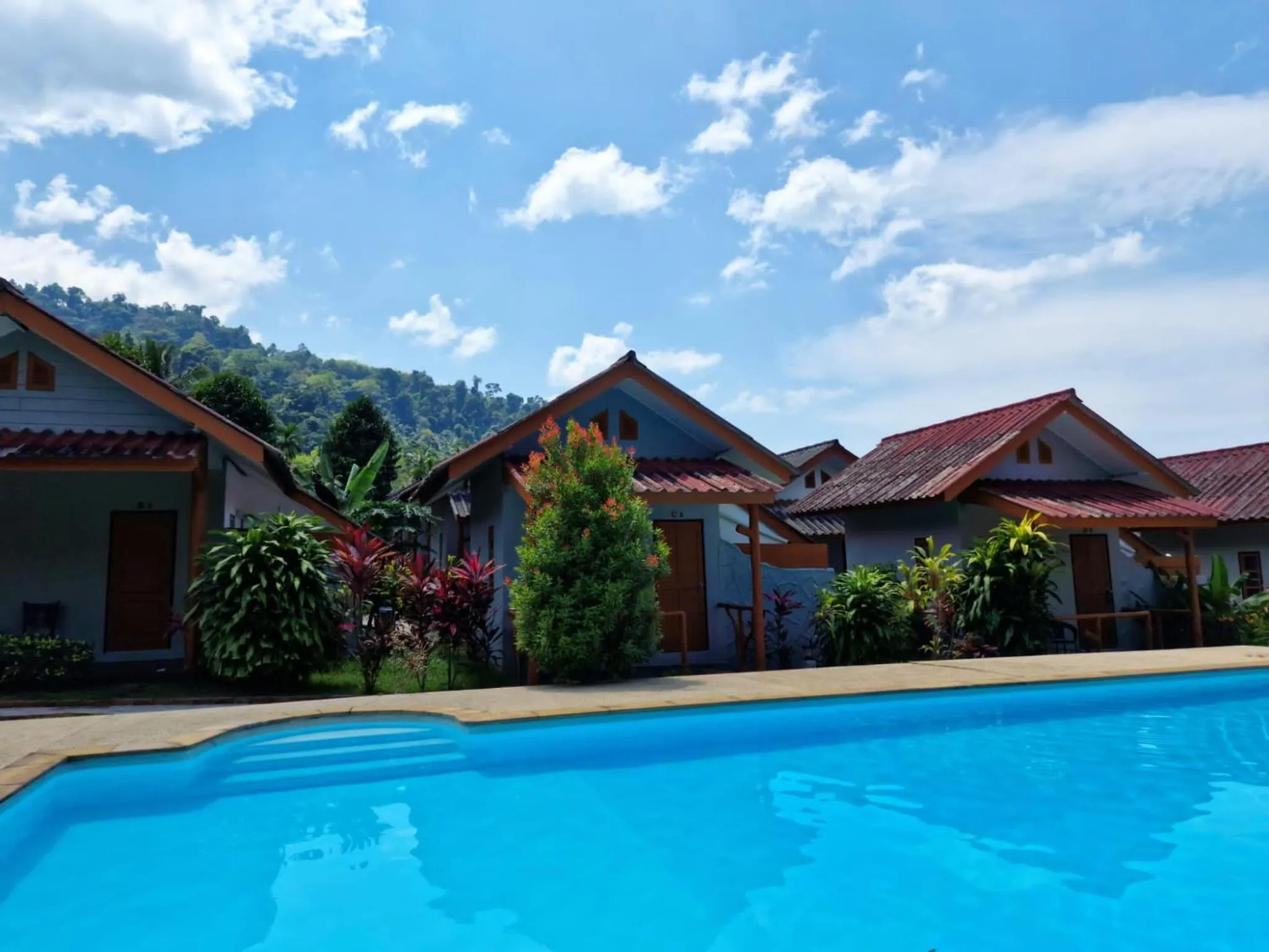 Pool view in Khaolak Banana Bungalow