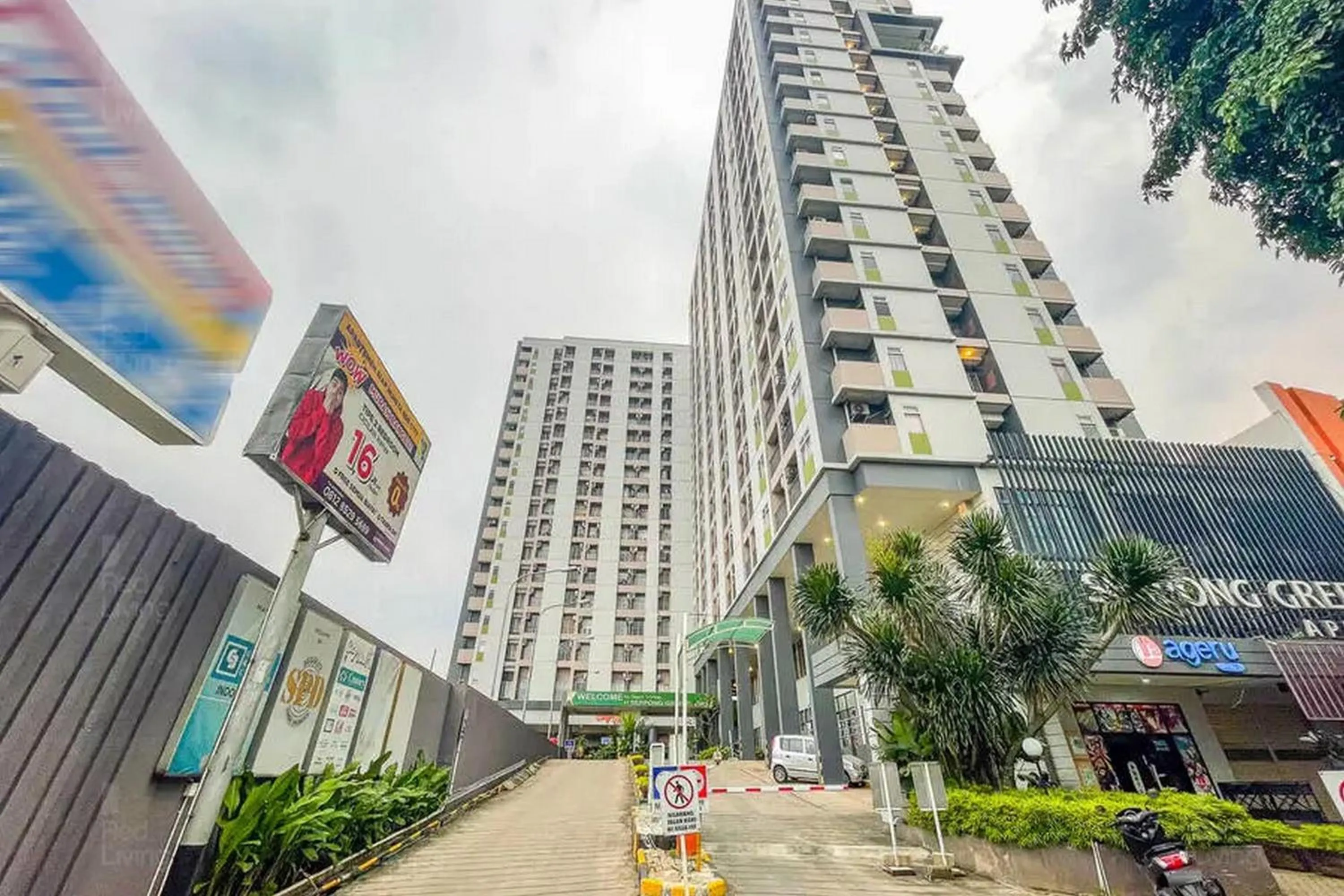 Property building in RedLiving Apartemen Serpong Green View - Sheena Property Tower B