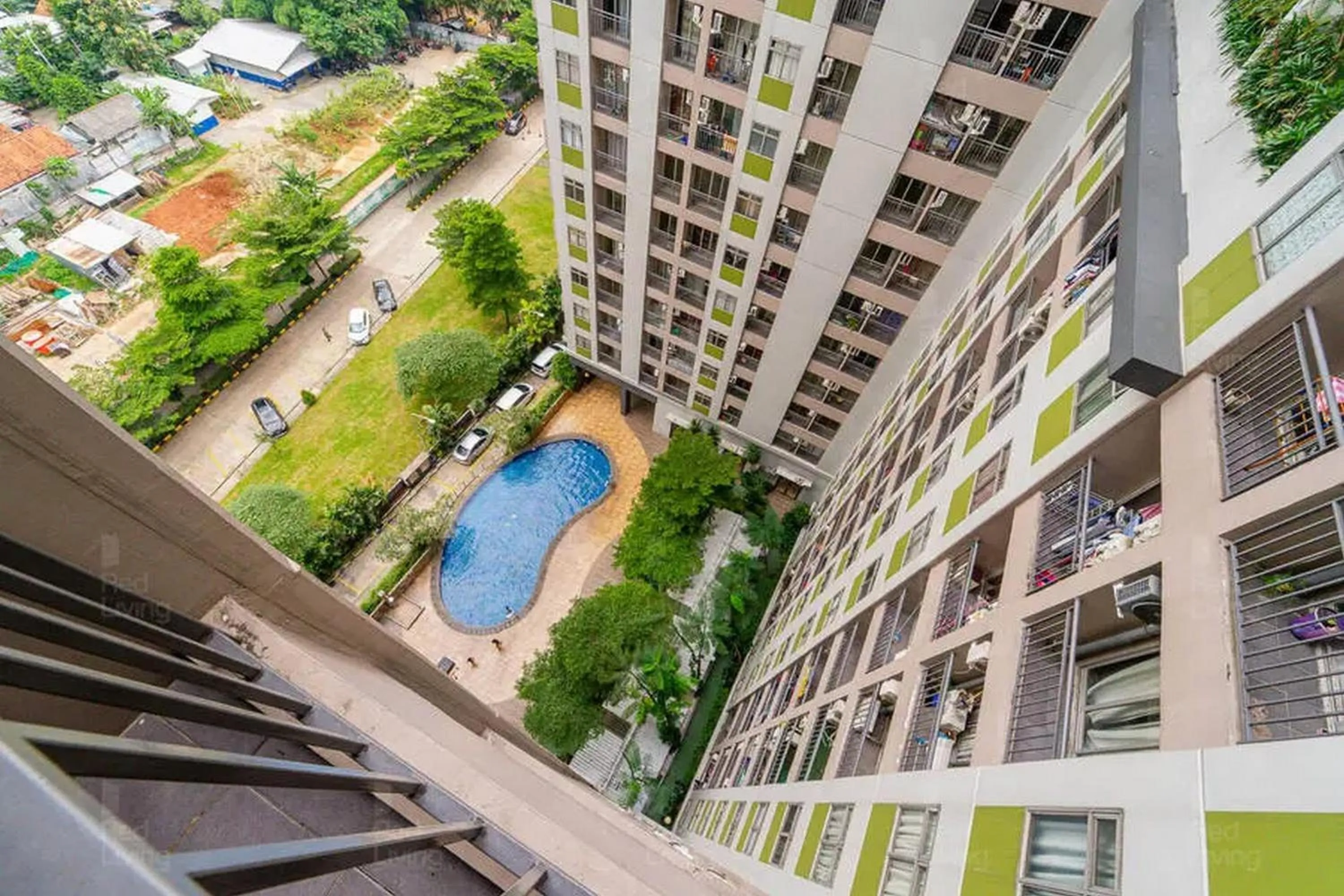 Property building in RedLiving Apartemen Serpong Green View - Sheena Property Tower B