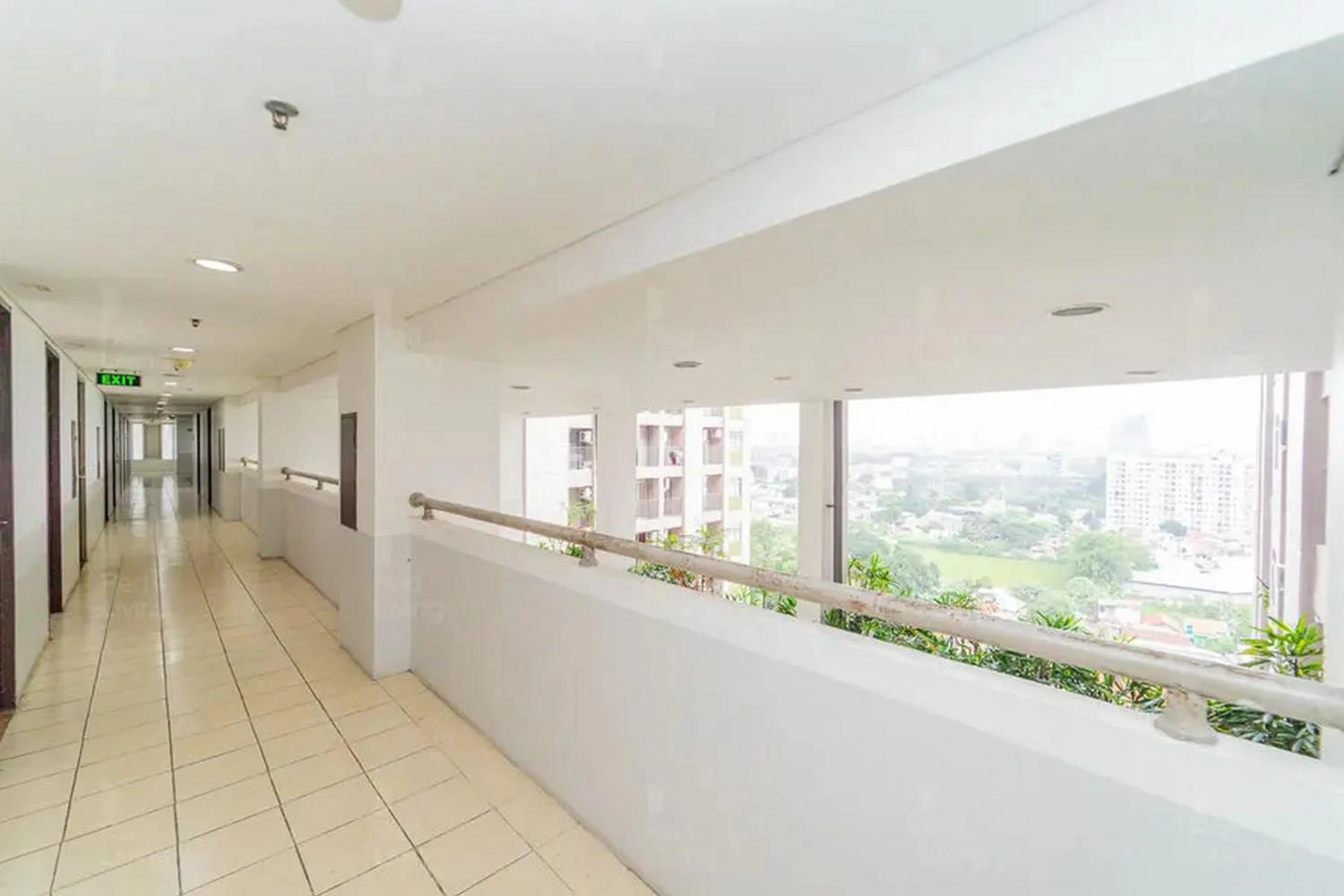 Balcony/Terrace in RedLiving Apartemen Serpong Green View - Sheena Property Tower B