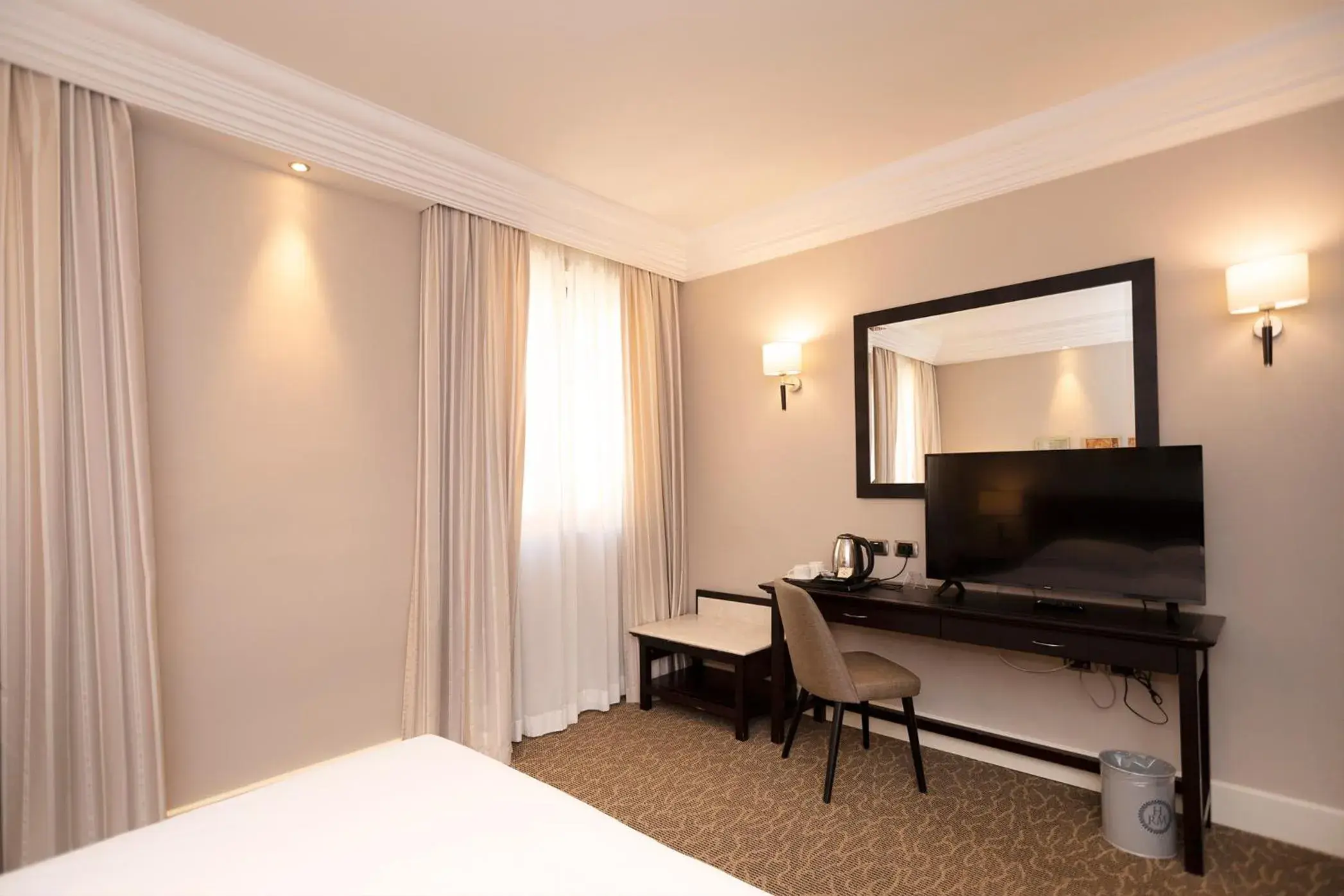 Deluxe Double Room in Hotel Regina Margherita Deluxe Double Room in Hotel Regina Margherita