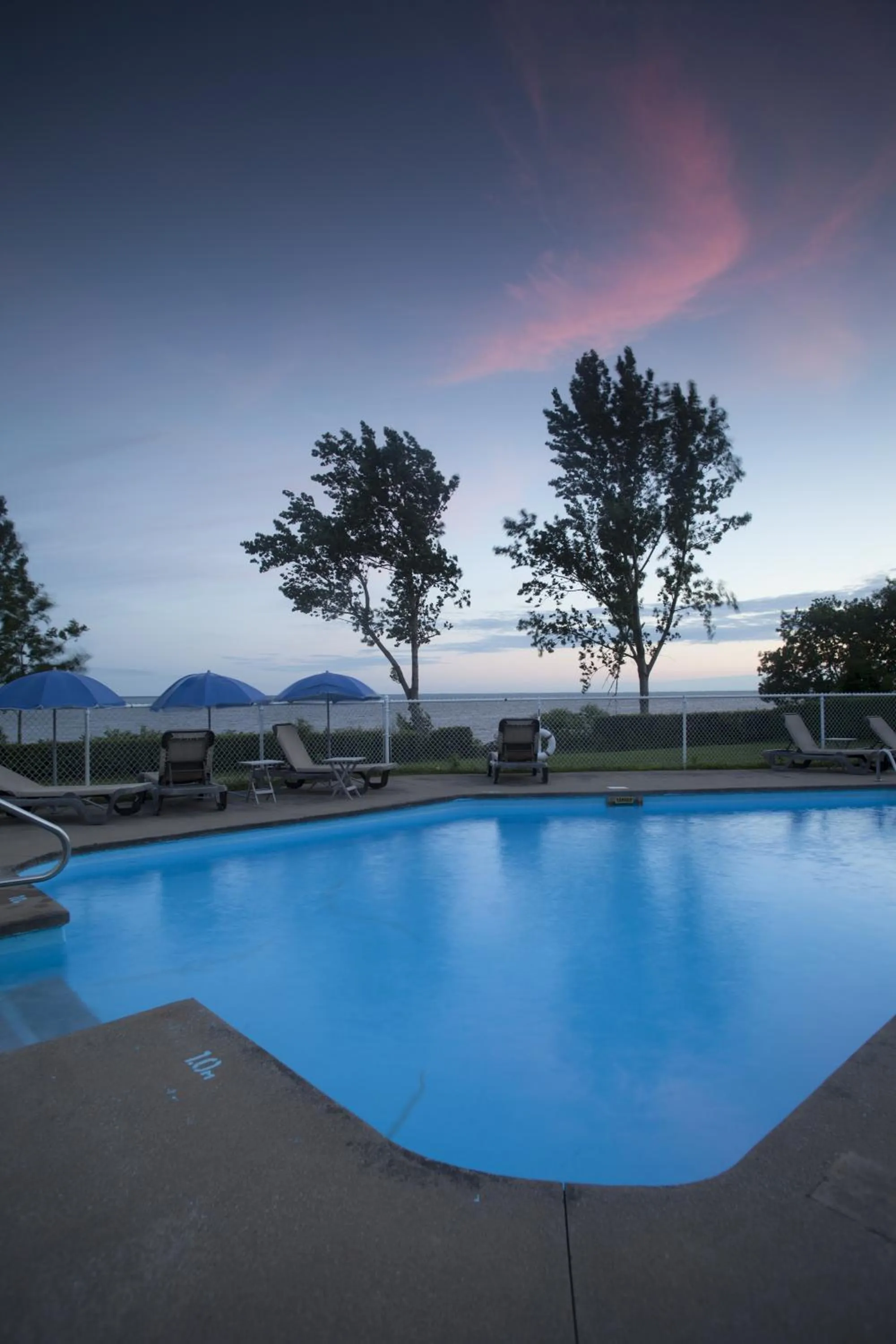 Facade/entrance in L'Auberge Du Lac St-Pierre