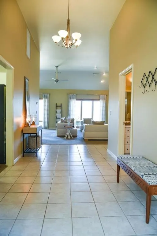 Seating area, Bed in Sierra Ranch - A Yosemite Retreat