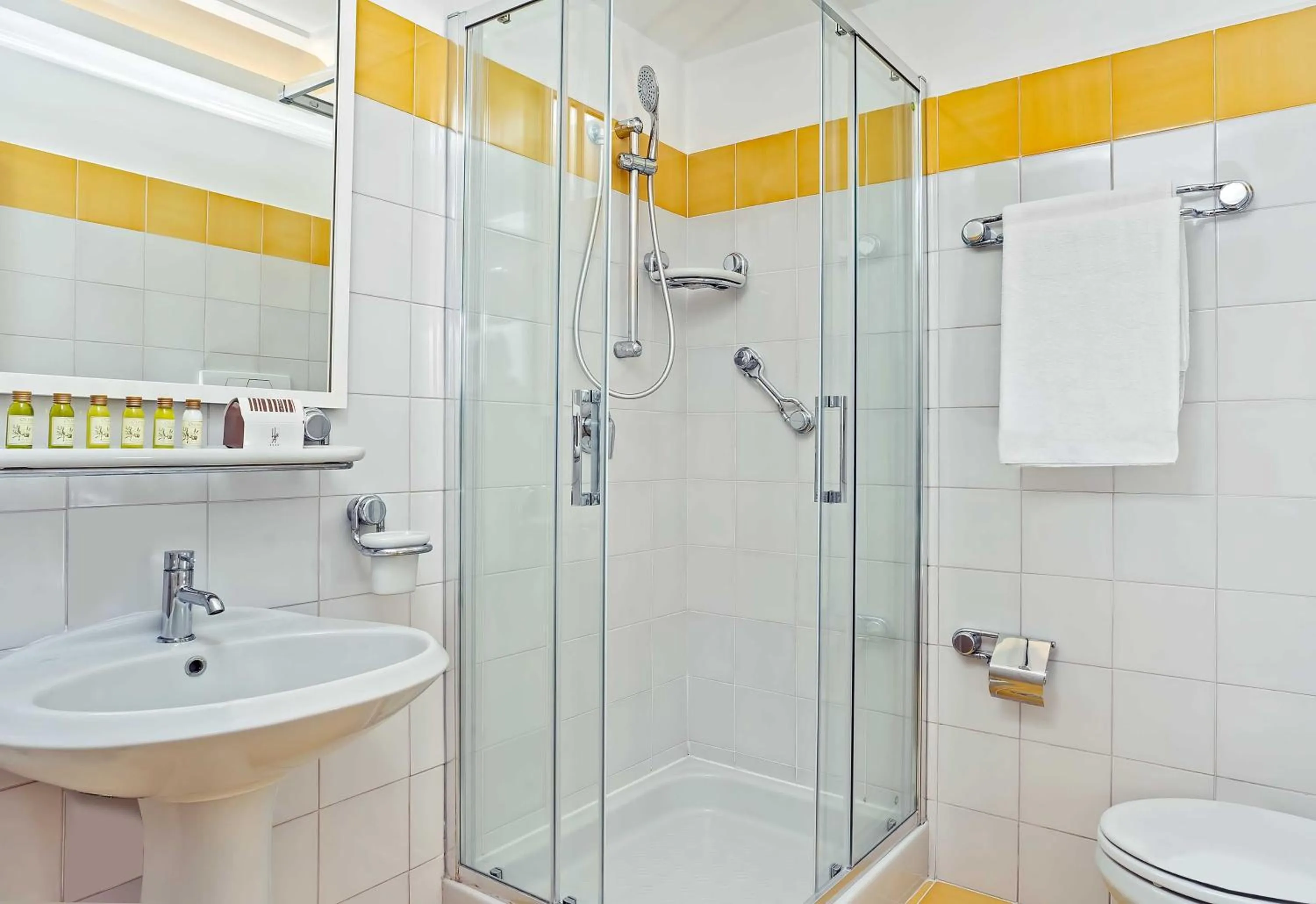 Shower in Hotel Le Axidie