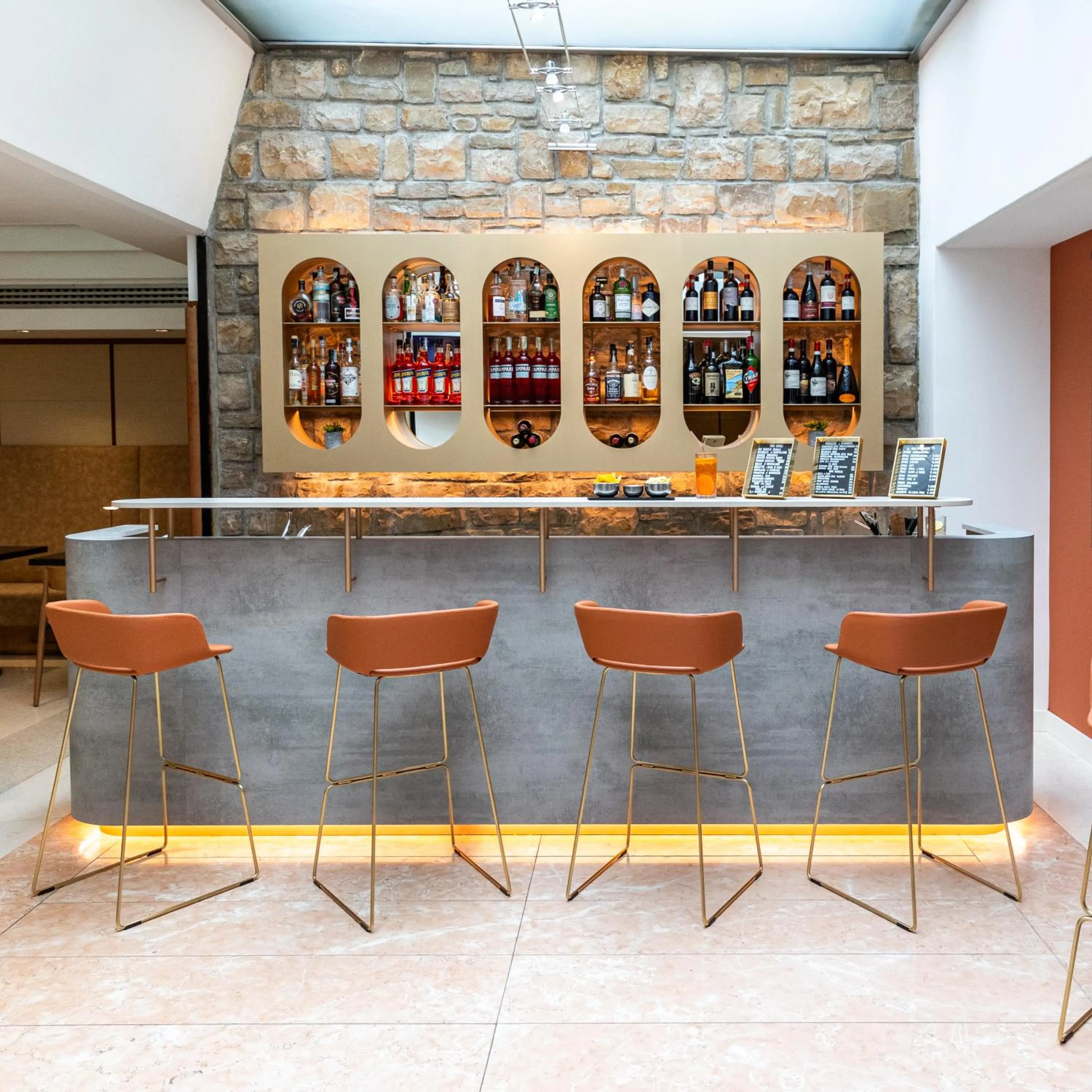 Lounge or bar in Hotel Cappello D'Oro, BW Signature Collection