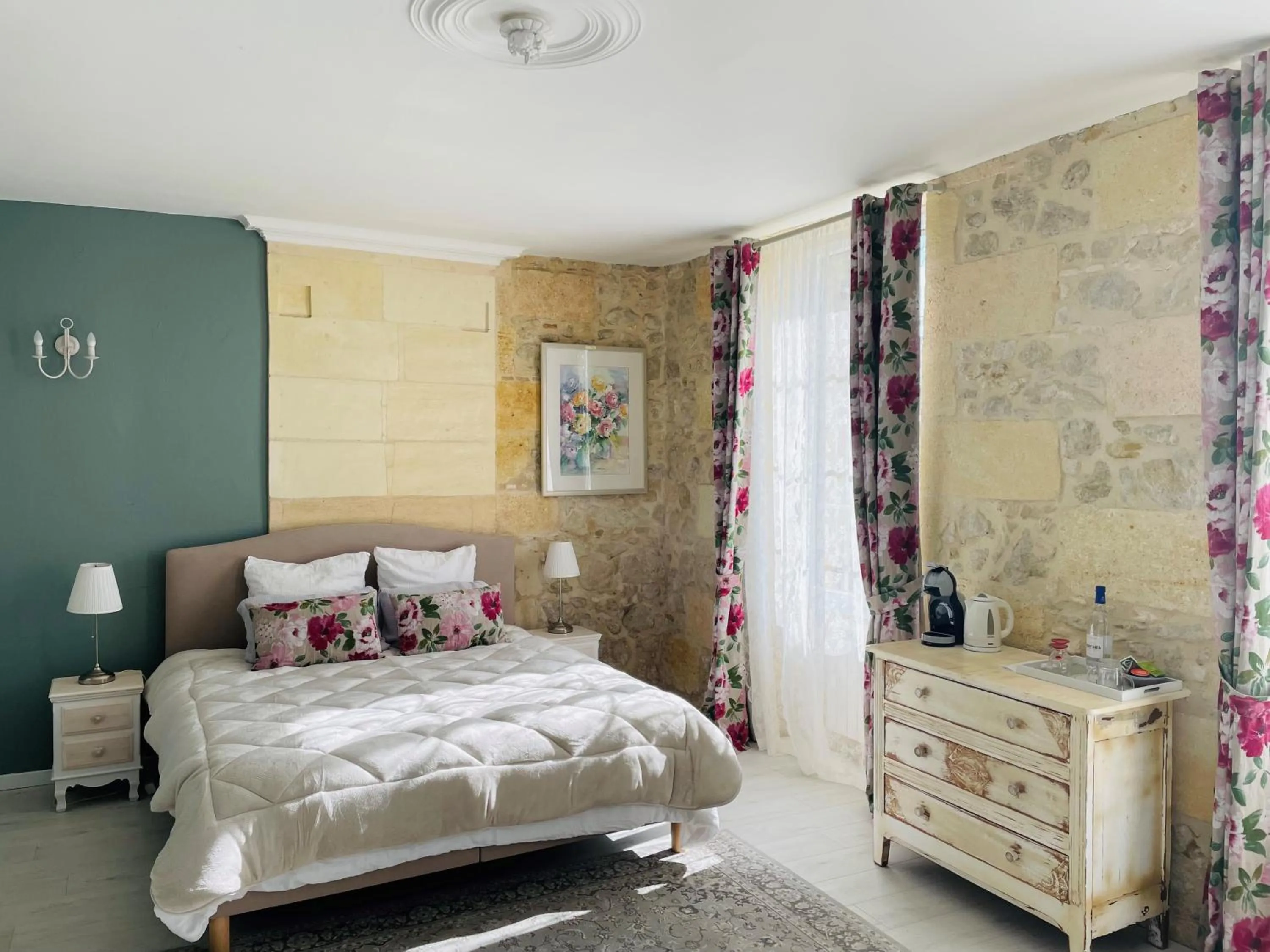 Bedroom, Bed in La Vigne d'Or