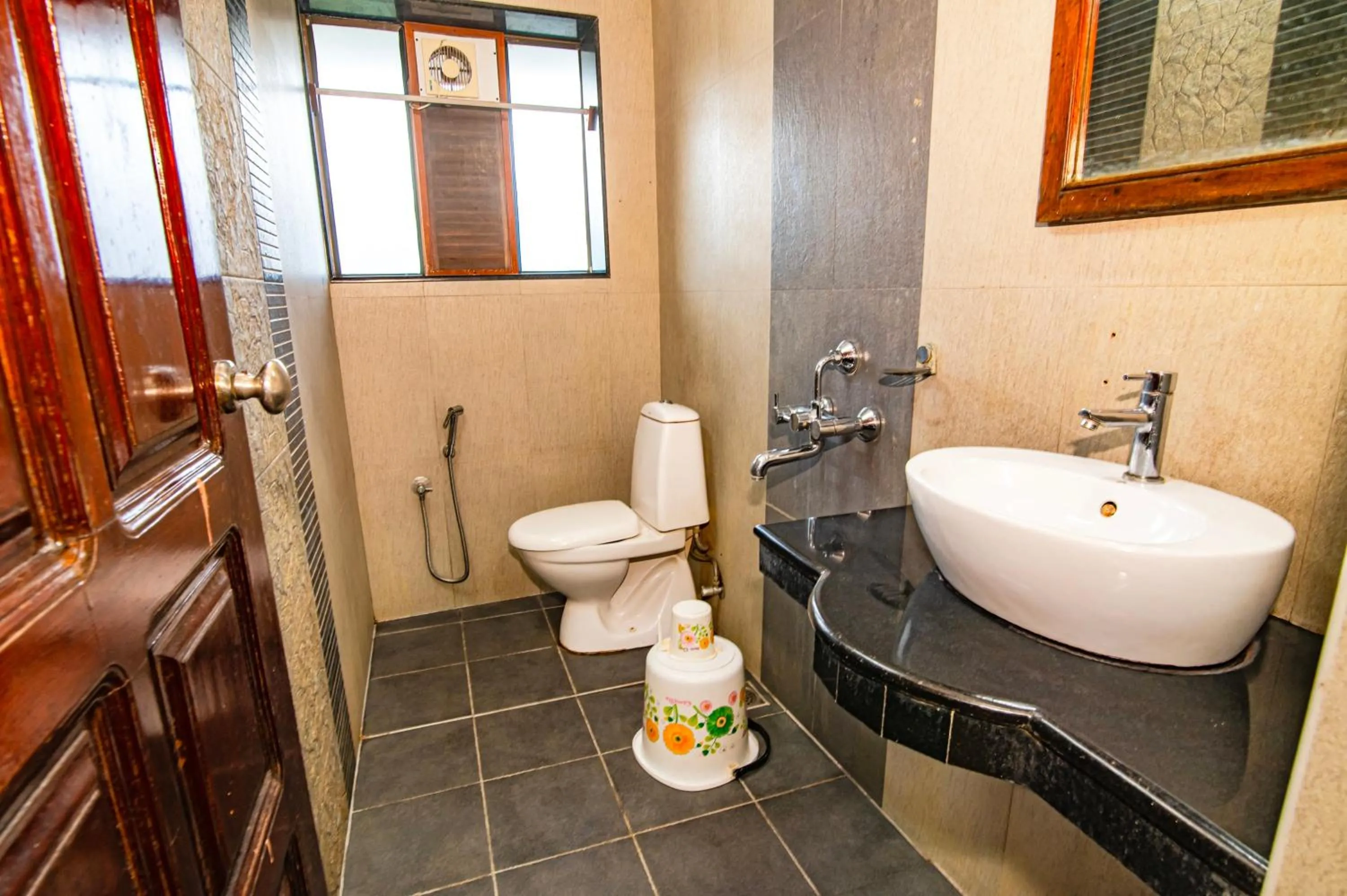 Bathroom in Hotel Mart View