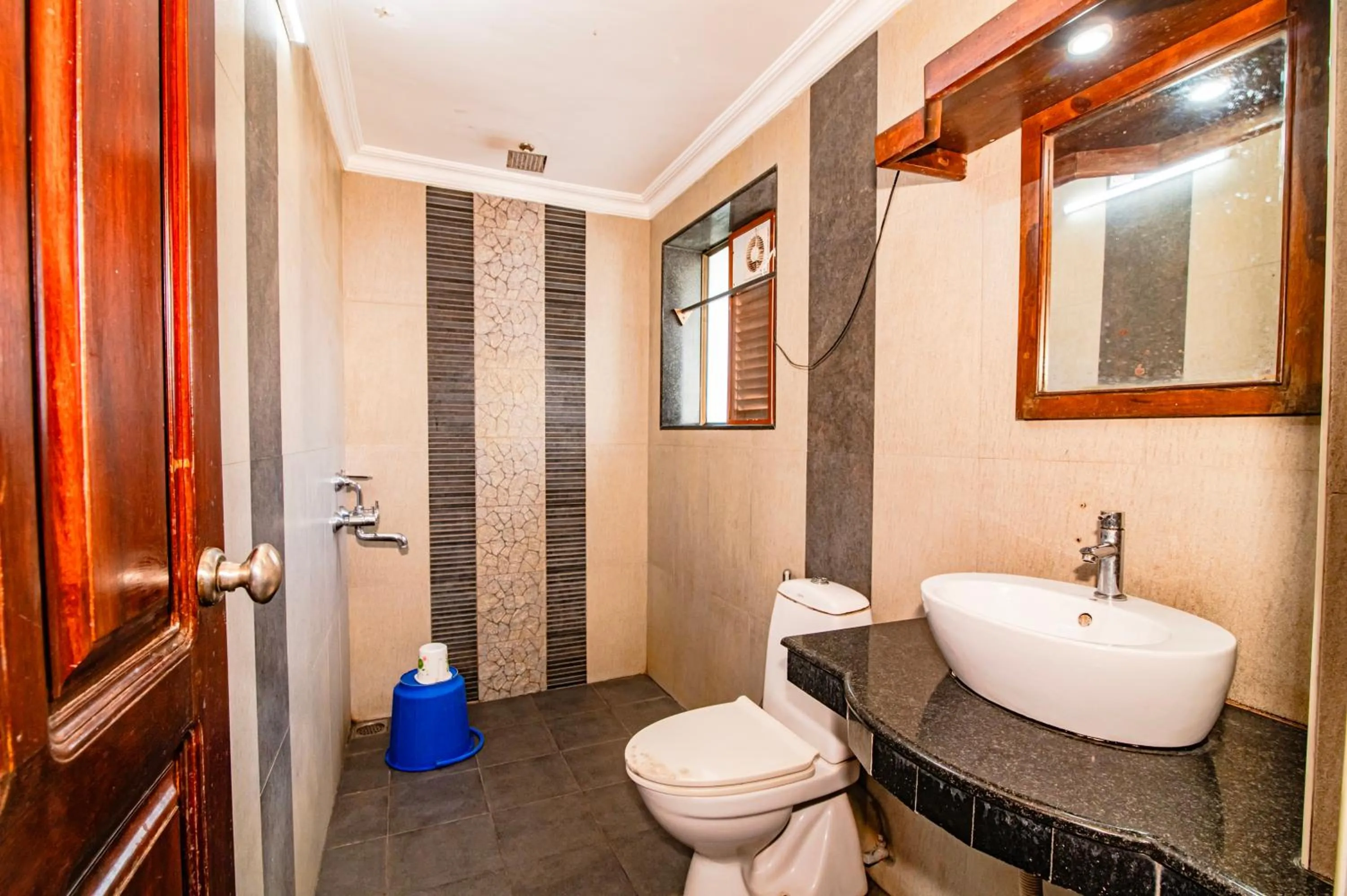 Bathroom in Hotel Mart View