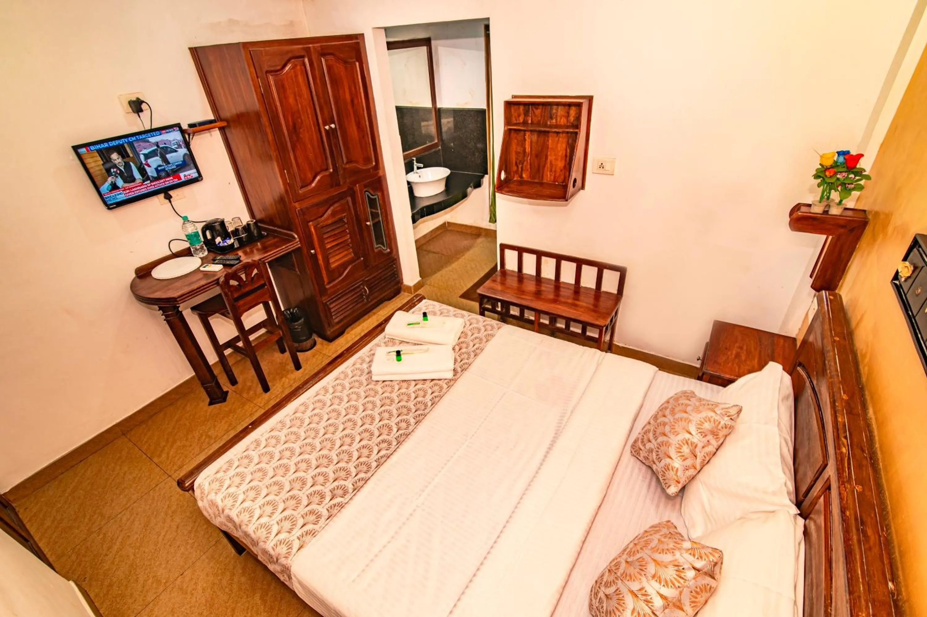 Bedroom, Bed in Hotel Mart View