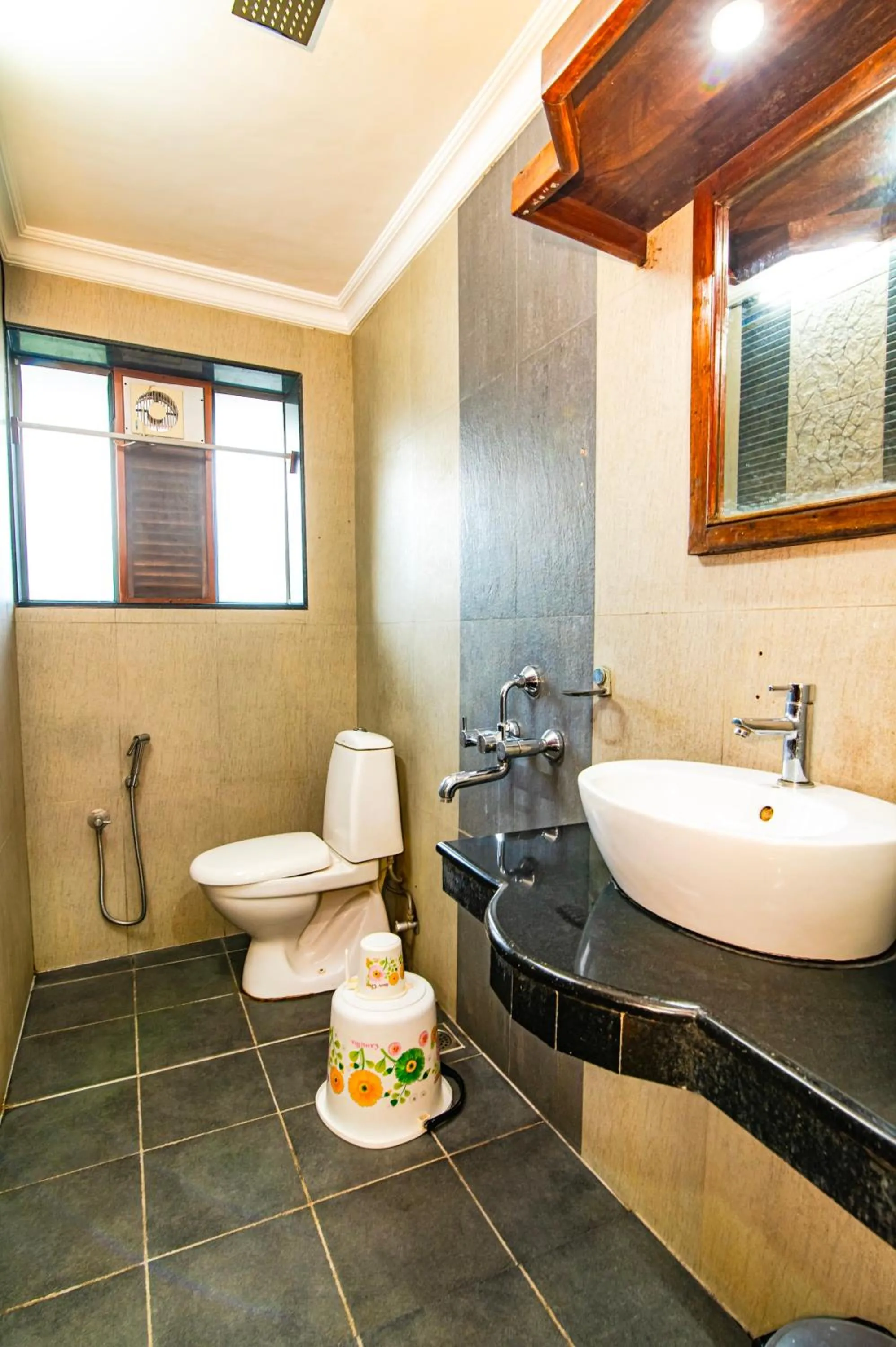 Bathroom in Hotel Mart View