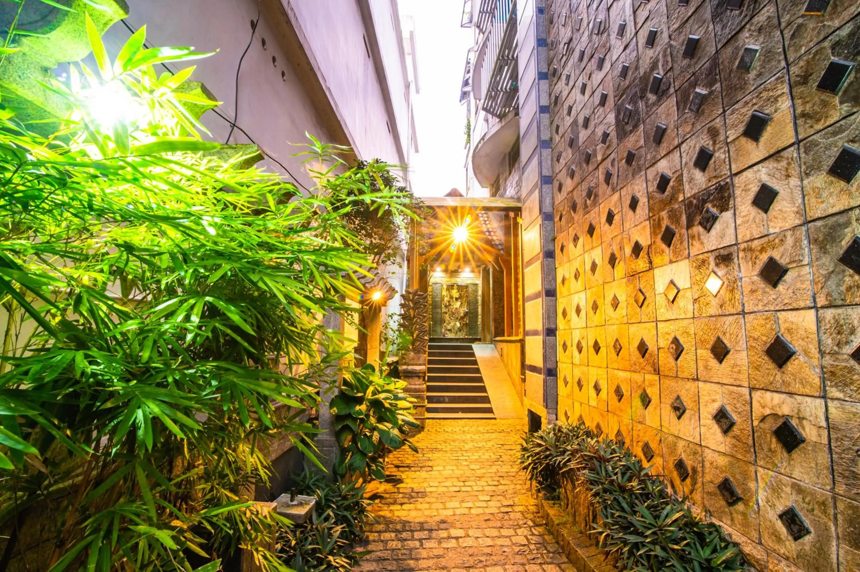 Facade/entrance in Hotel Mart View