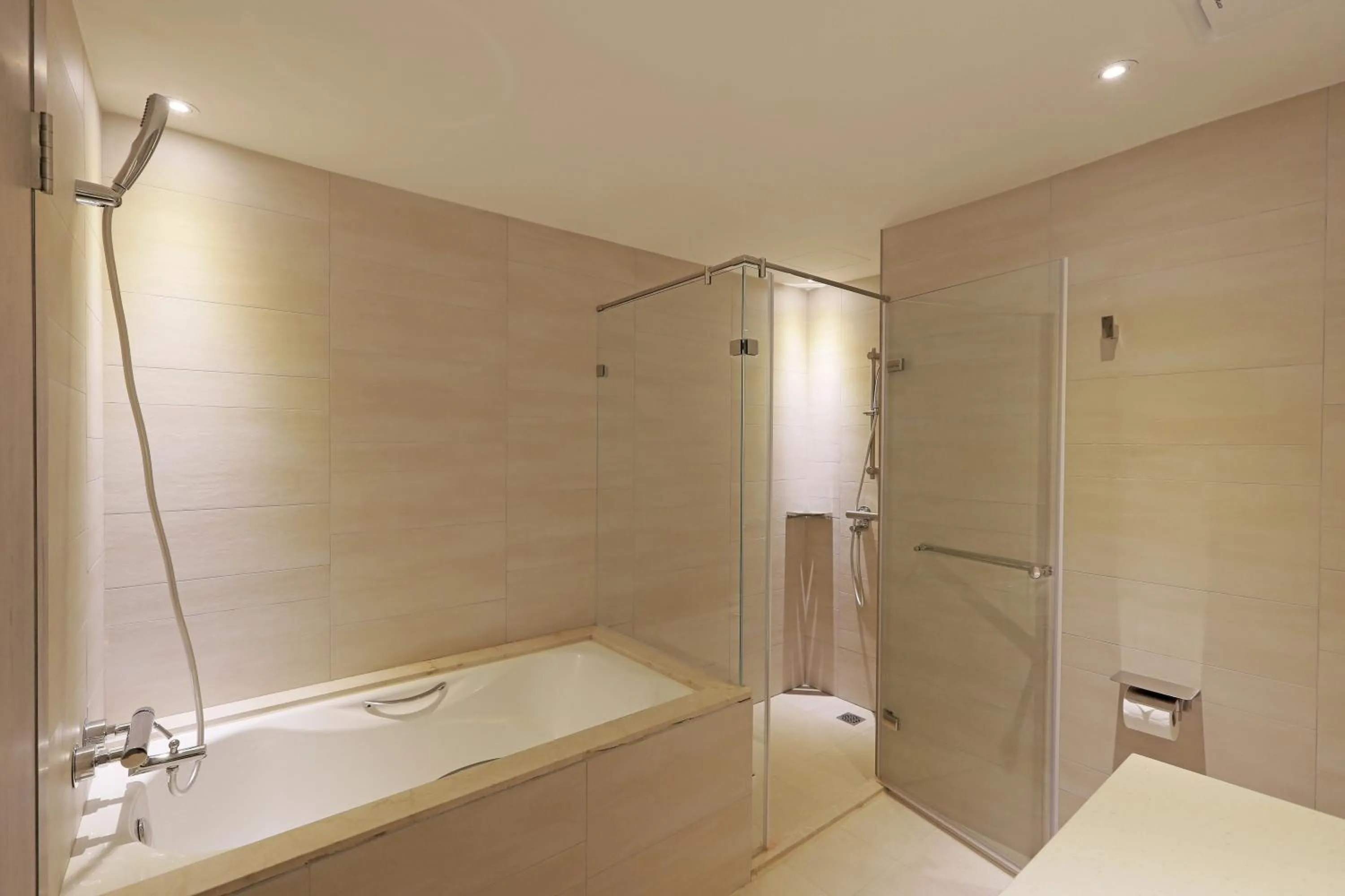 Bathroom in Dahu Park Hotel