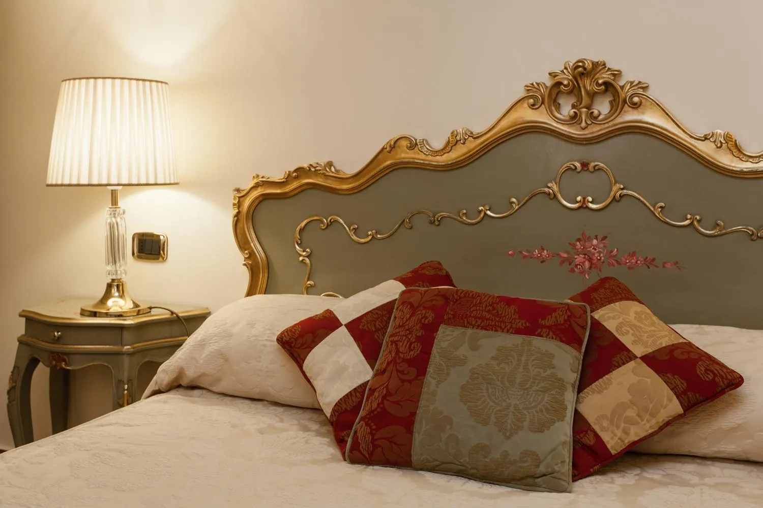 Decorative detail, Bed in Hotel Al Ponte Mocenigo