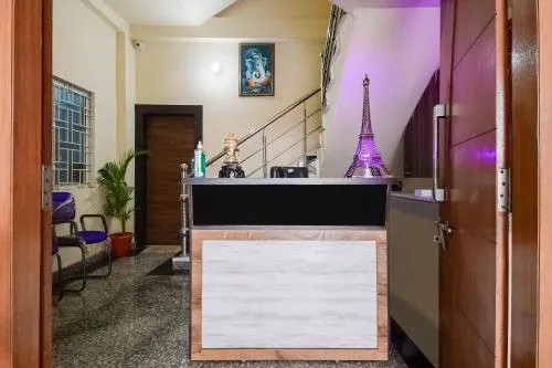 Hotel O Luxury Inn
