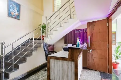 Hotel O Luxury Inn