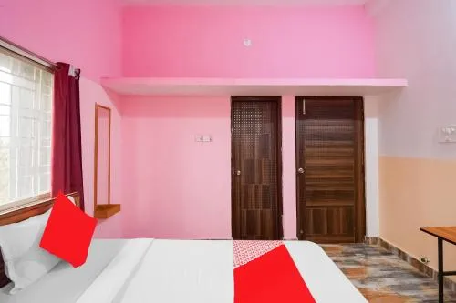 Hotel O Luxury Inn