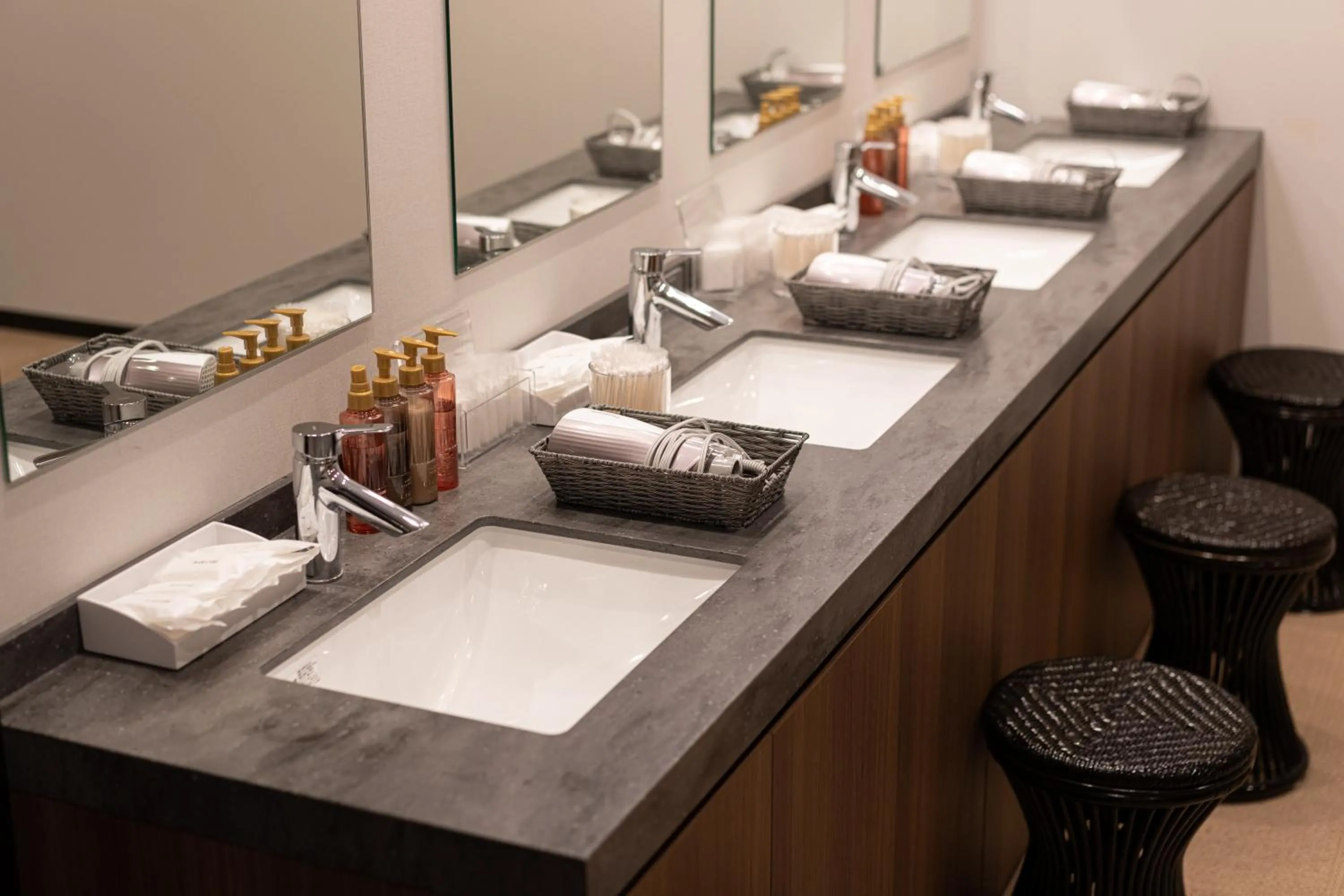 Hot Spring Bath in KAMENOI HOTEL Okunikko