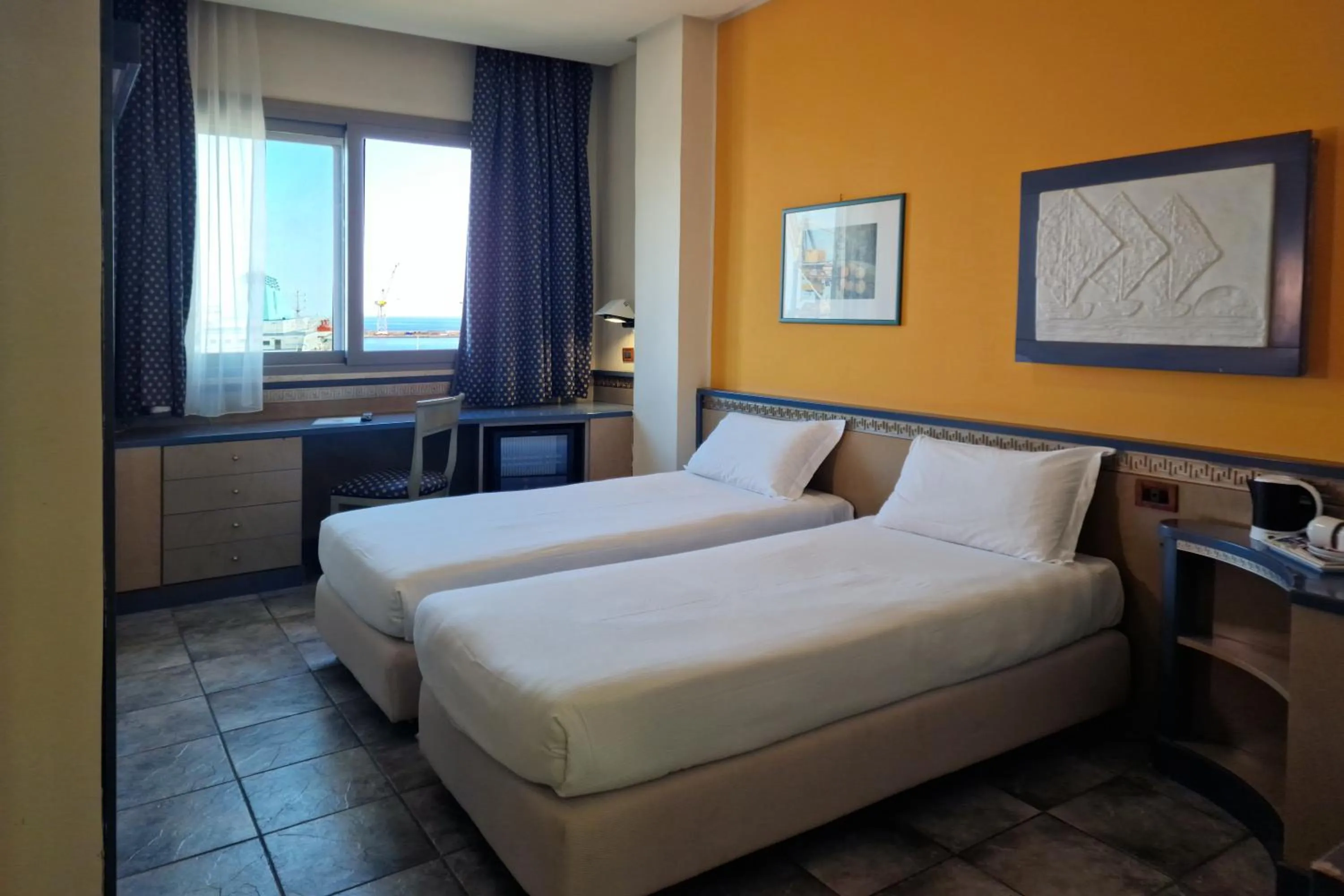 View (from property/room), Bed in President Hotel Palermo