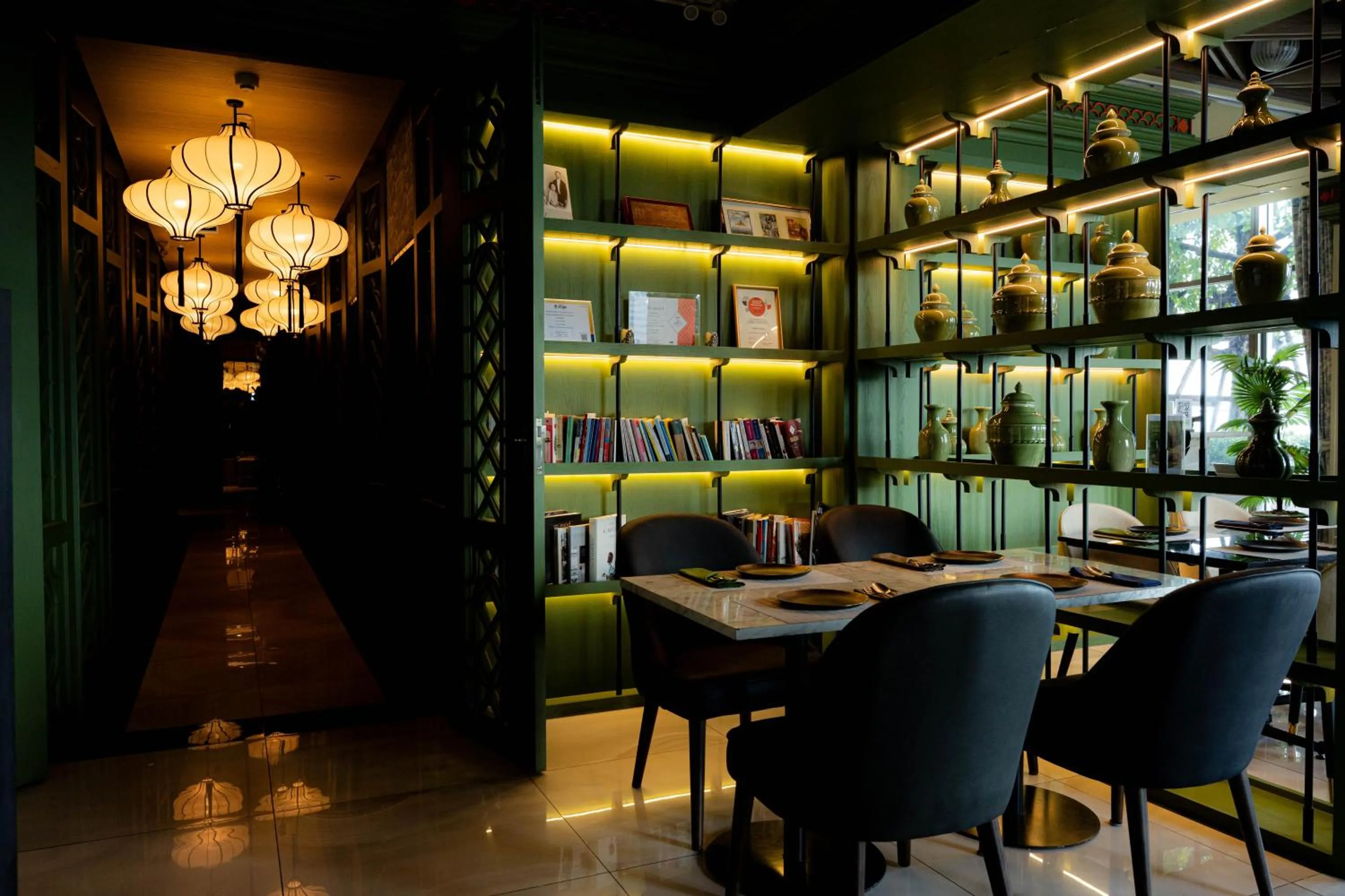 Restaurant/places to eat in Wyndham Bangkok Queen Convention Centre