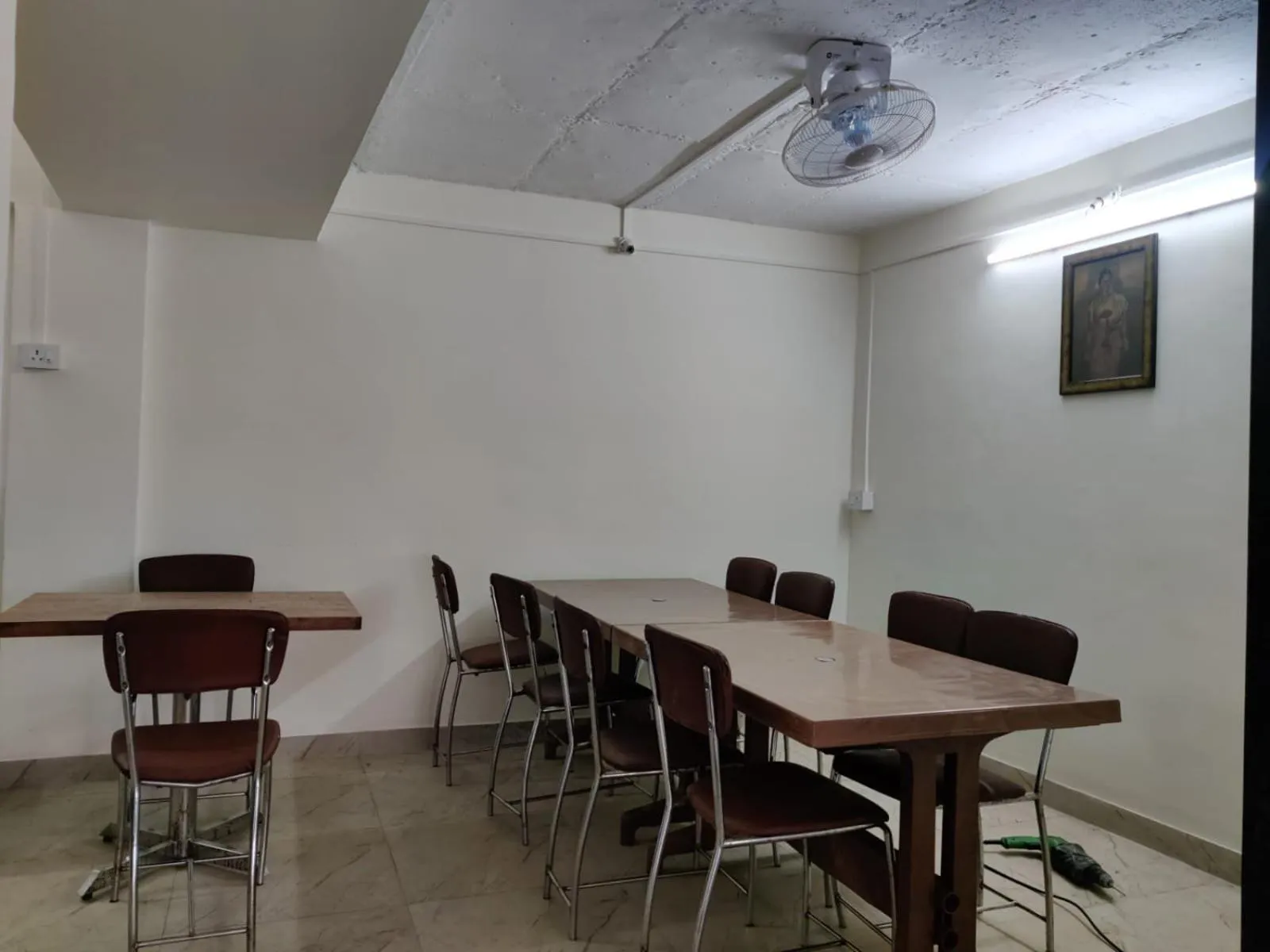 Restaurant/places to eat in Hilltop Resort and Glamping Wai, Near Panchgani