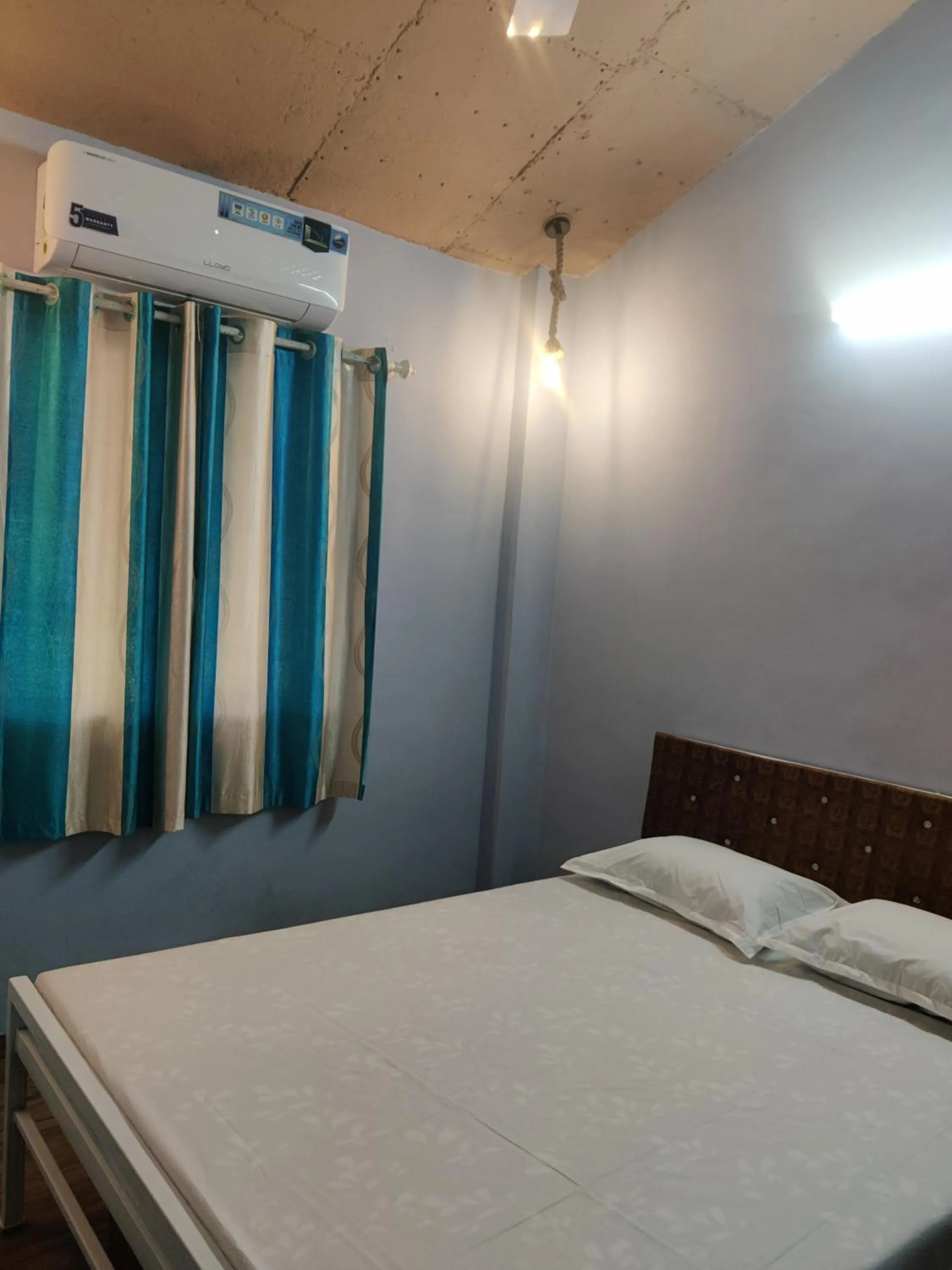 Bedroom, Bed in Hilltop Resort and Glamping Wai, Near Panchgani