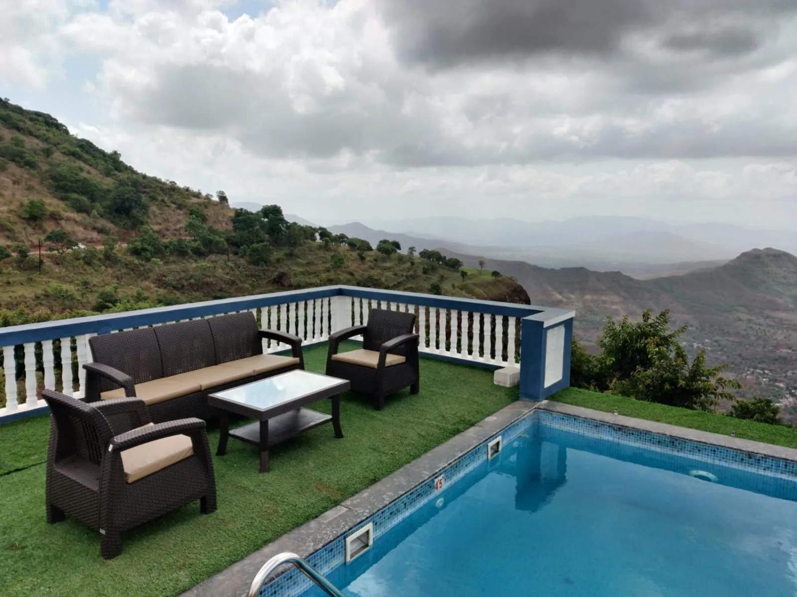 Swimming pool in Hilltop Resort and Glamping Wai, Near Panchgani