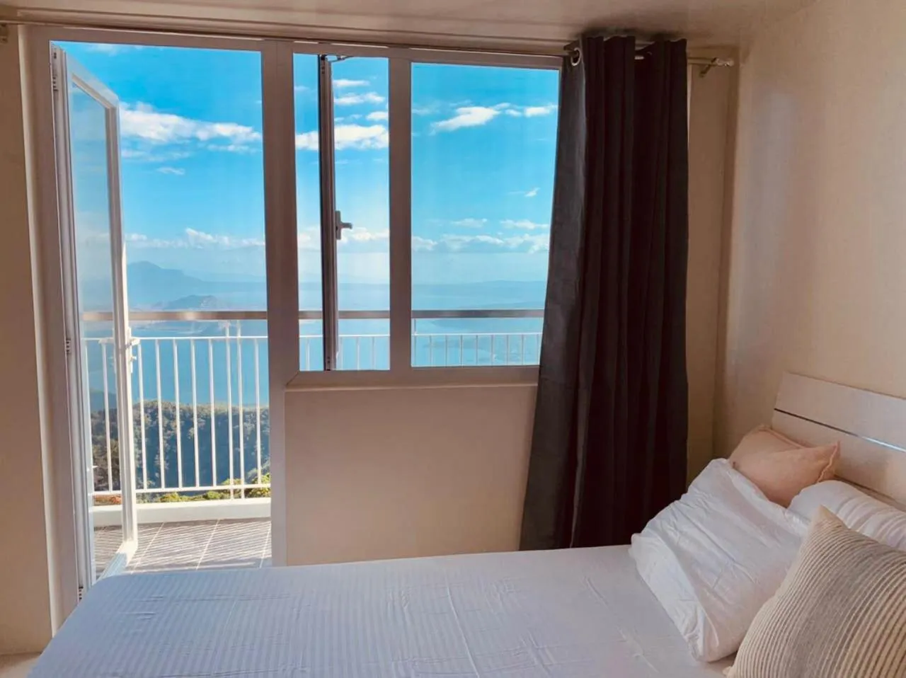 Bed in SMDC Wind Residences Tagaytay by Cris