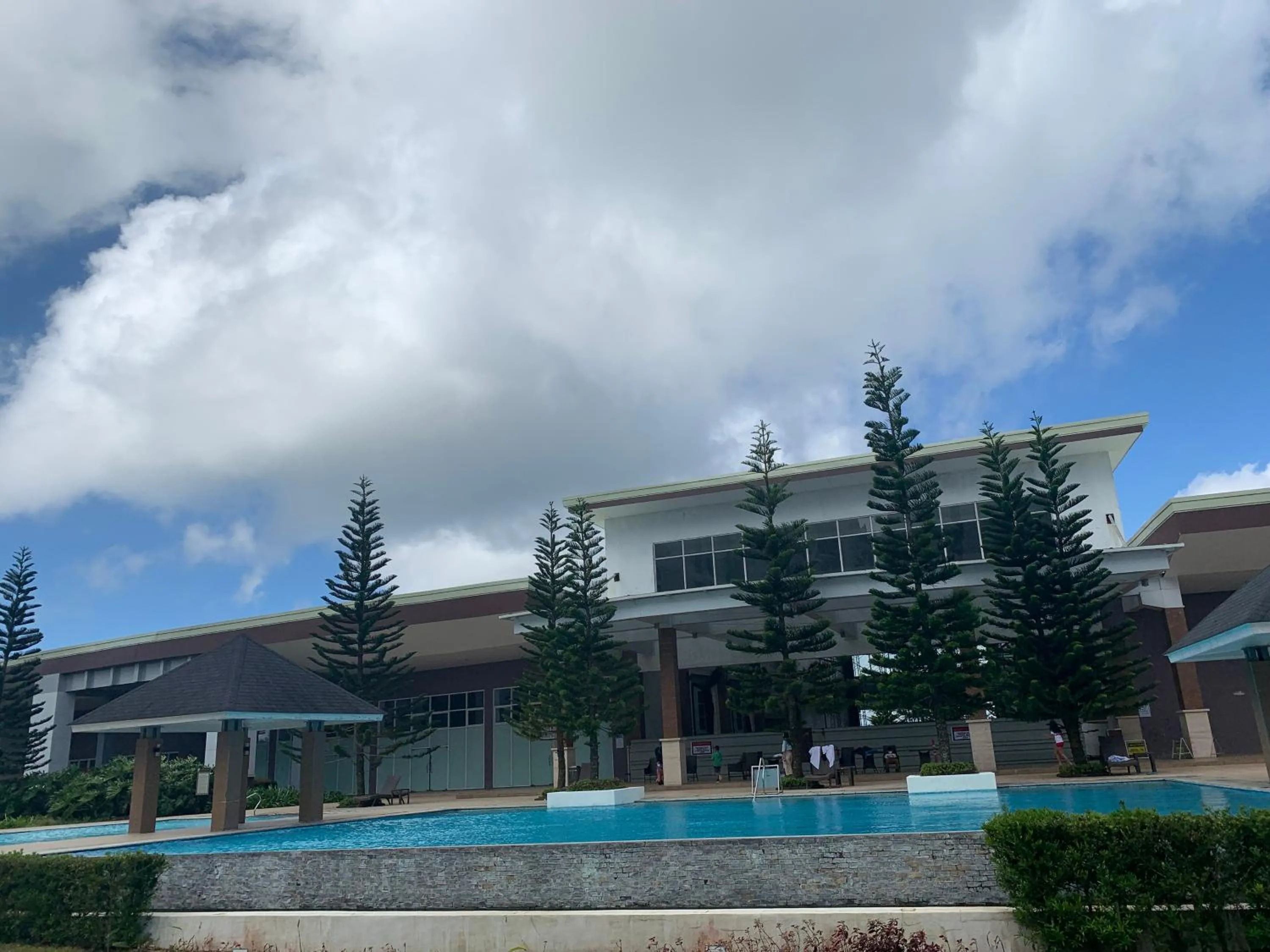 Swimming pool in SMDC Wind Residences Tagaytay by Cris