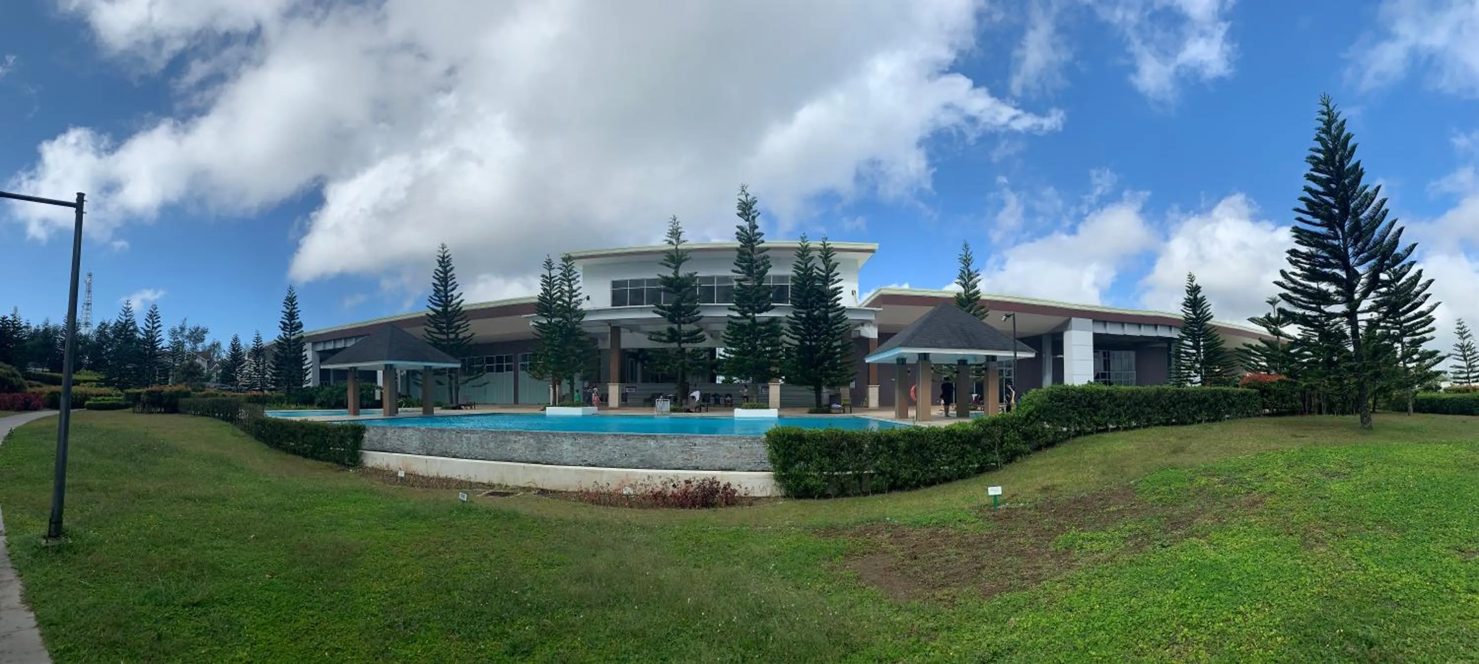 Swimming pool in SMDC Wind Residences Tagaytay by Cris