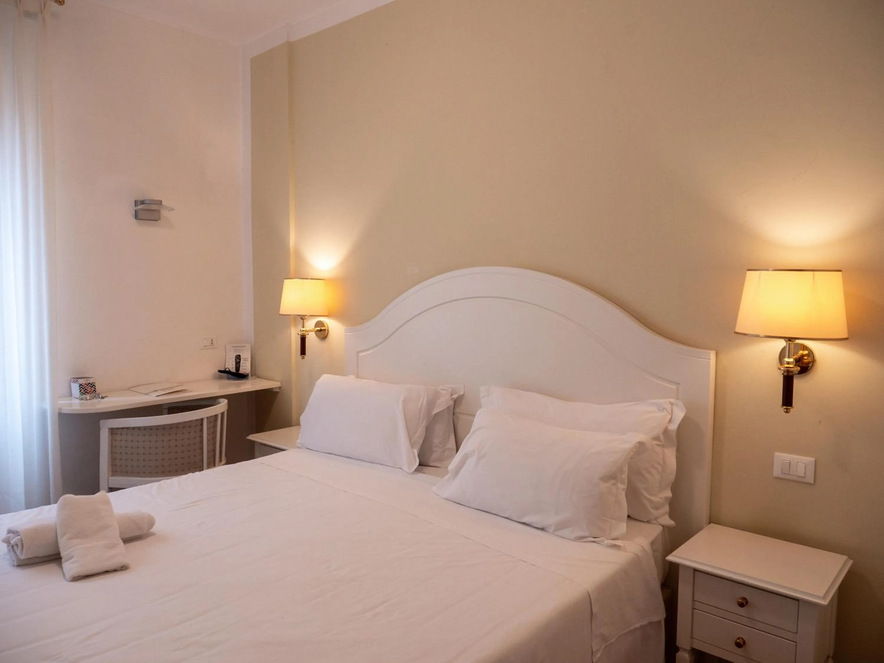 Photo of the whole room, Bed in Grand Hotel Duomo