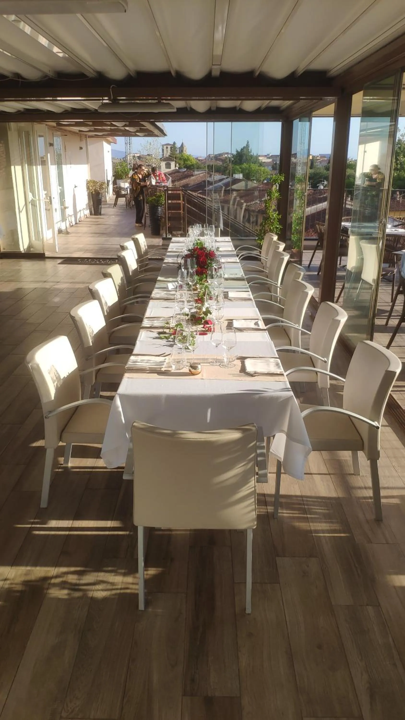 Restaurant/places to eat in Grand Hotel Duomo