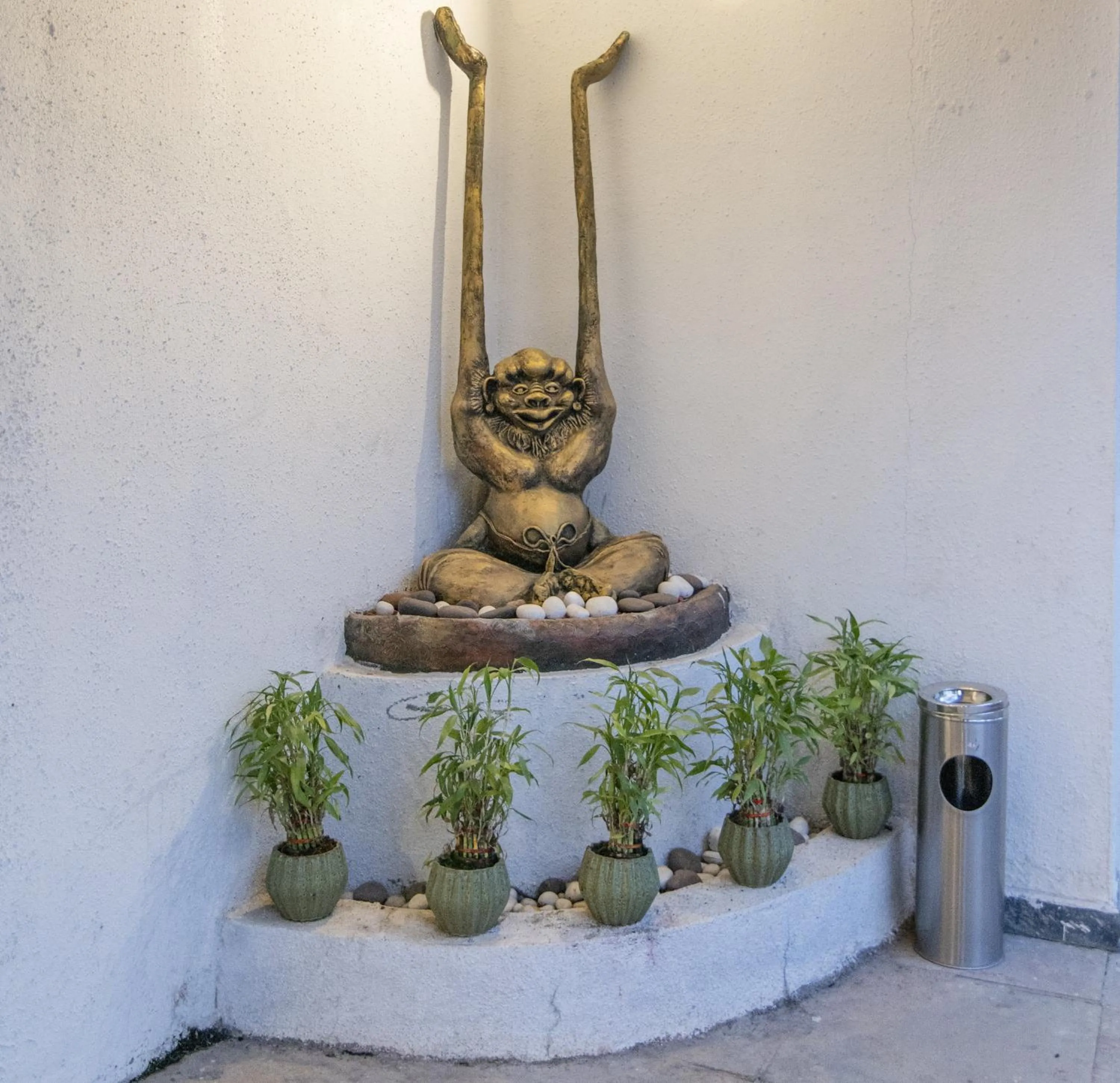 Area and facilities in Sterling Stolen Heaven Lonavala