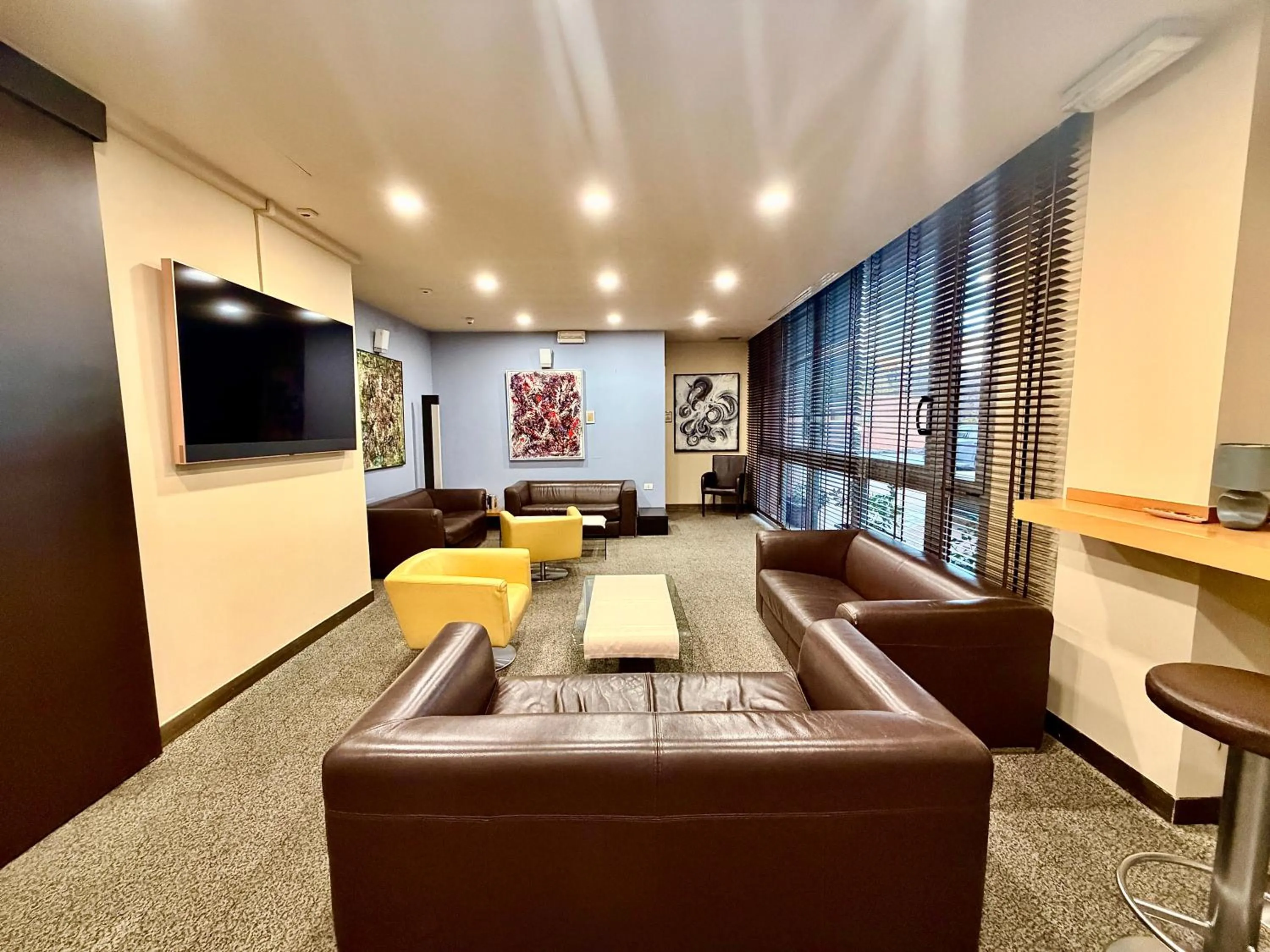 Living room in Executive Hotel