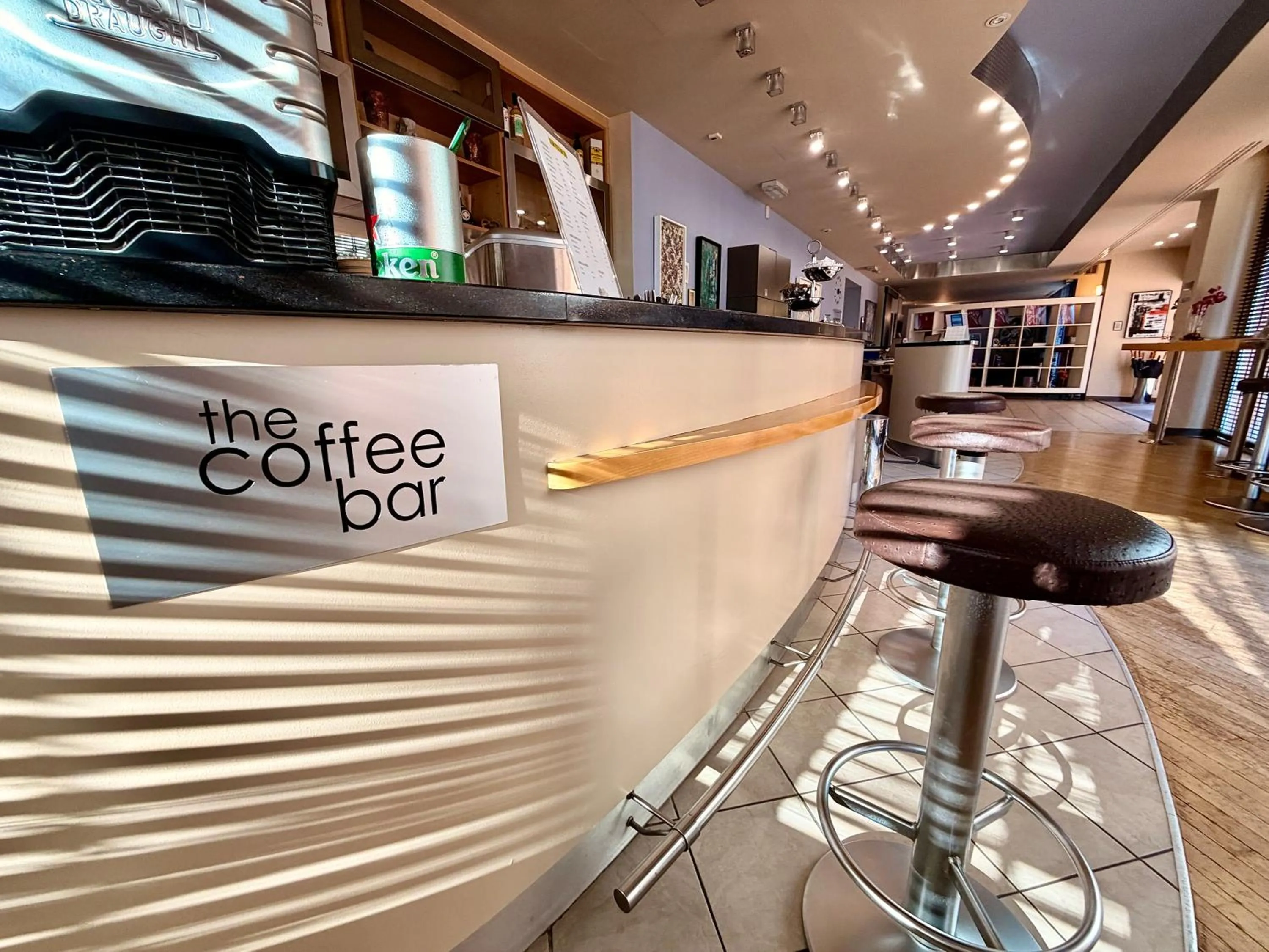 Lounge or bar in Executive Hotel