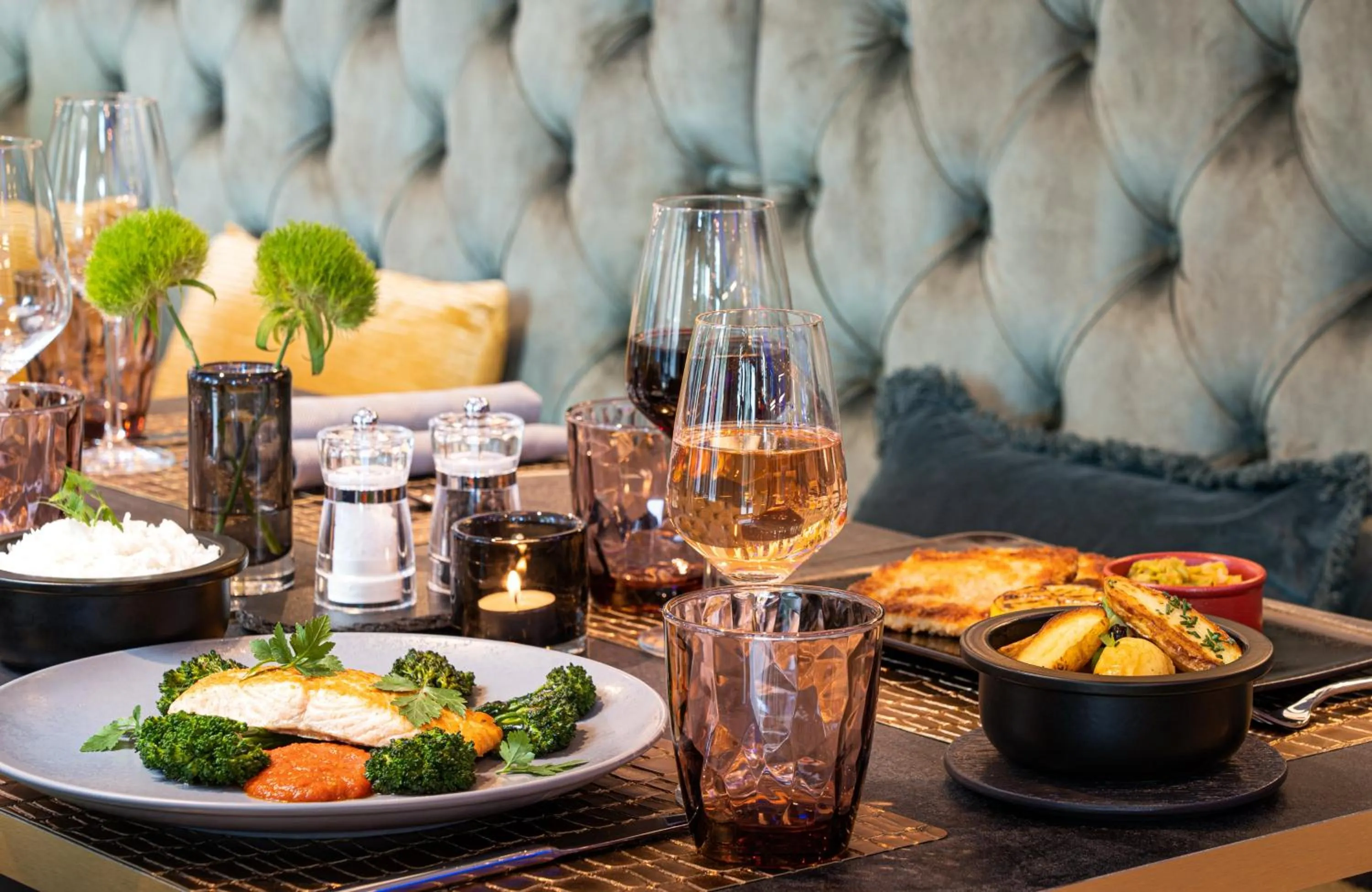 Restaurant/places to eat in Leonardo Hotel Hamburg Altona