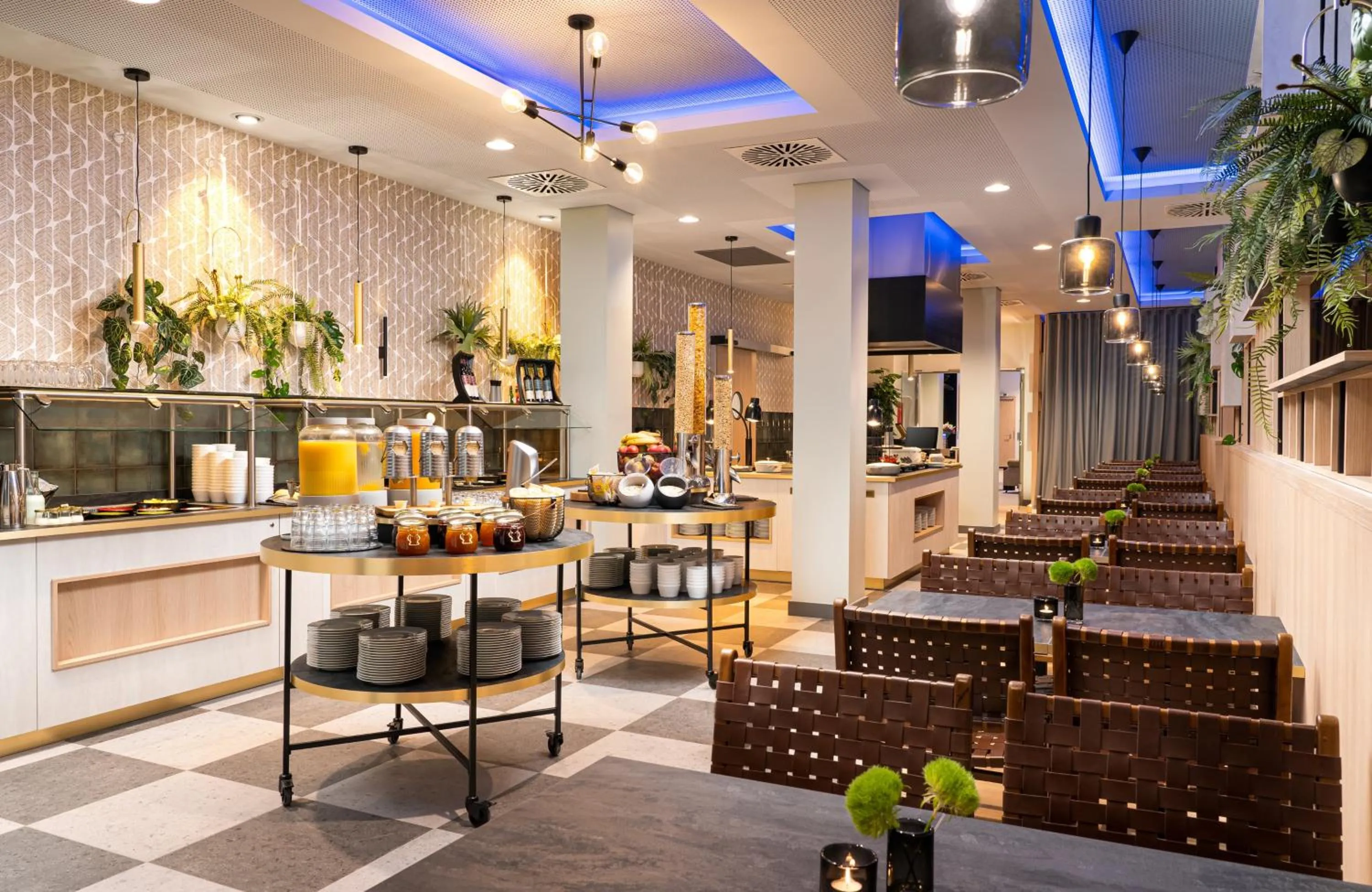 Breakfast in Leonardo Hotel Hamburg Altona