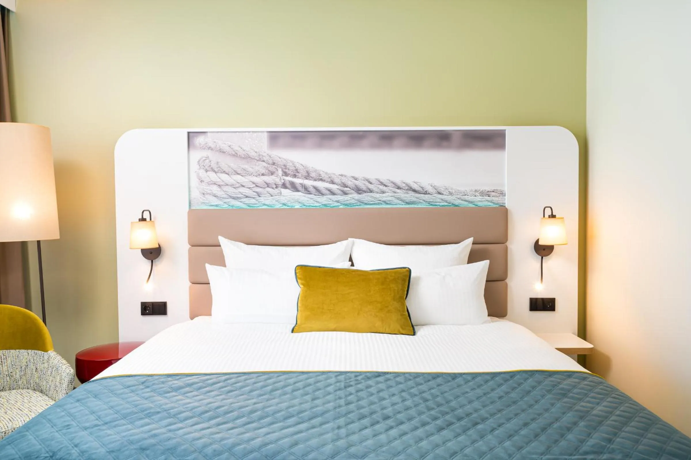 Bedroom, Bed in Leonardo Hotel Hamburg Altona