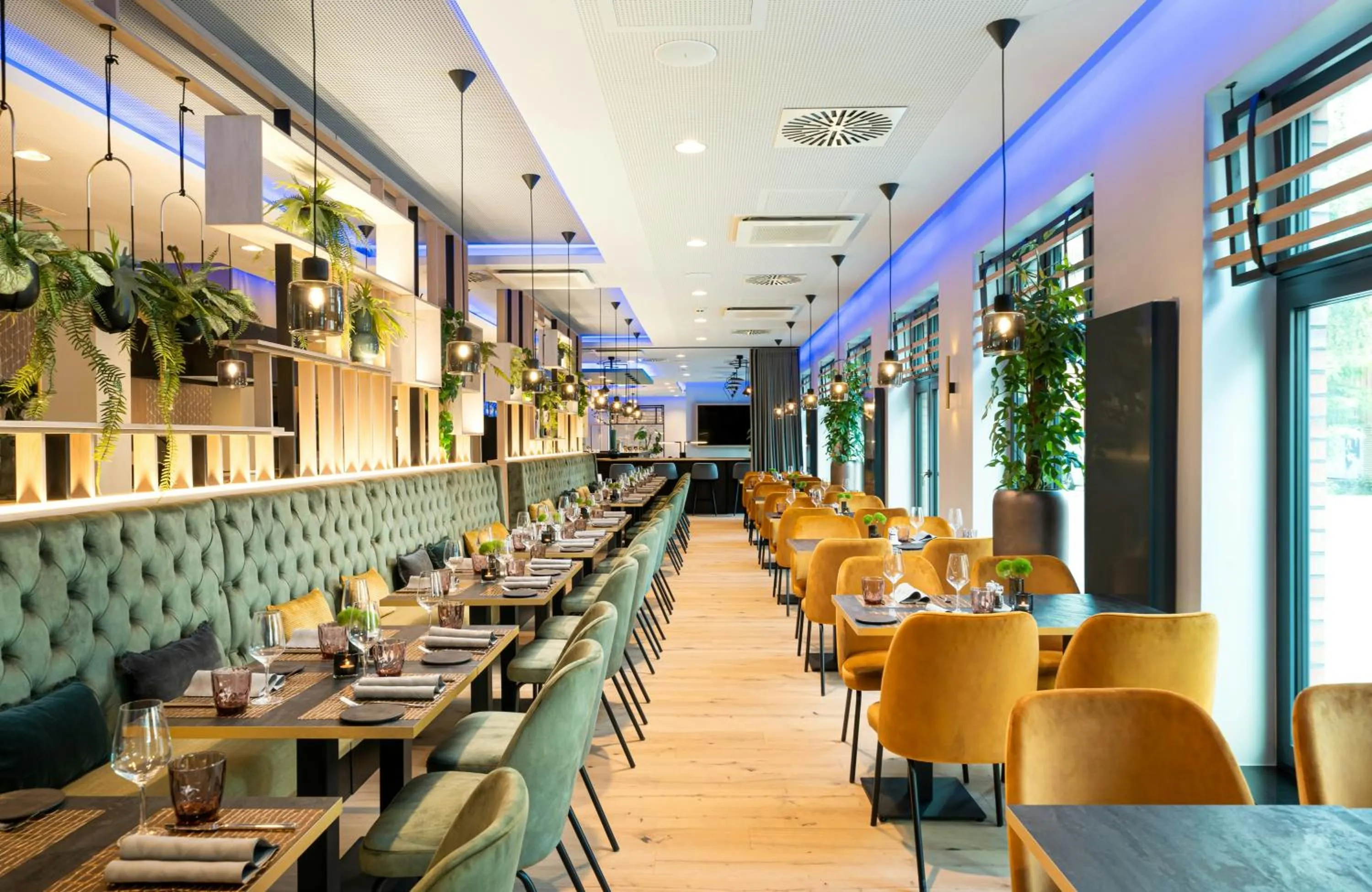 Restaurant/places to eat in Leonardo Hotel Hamburg Altona