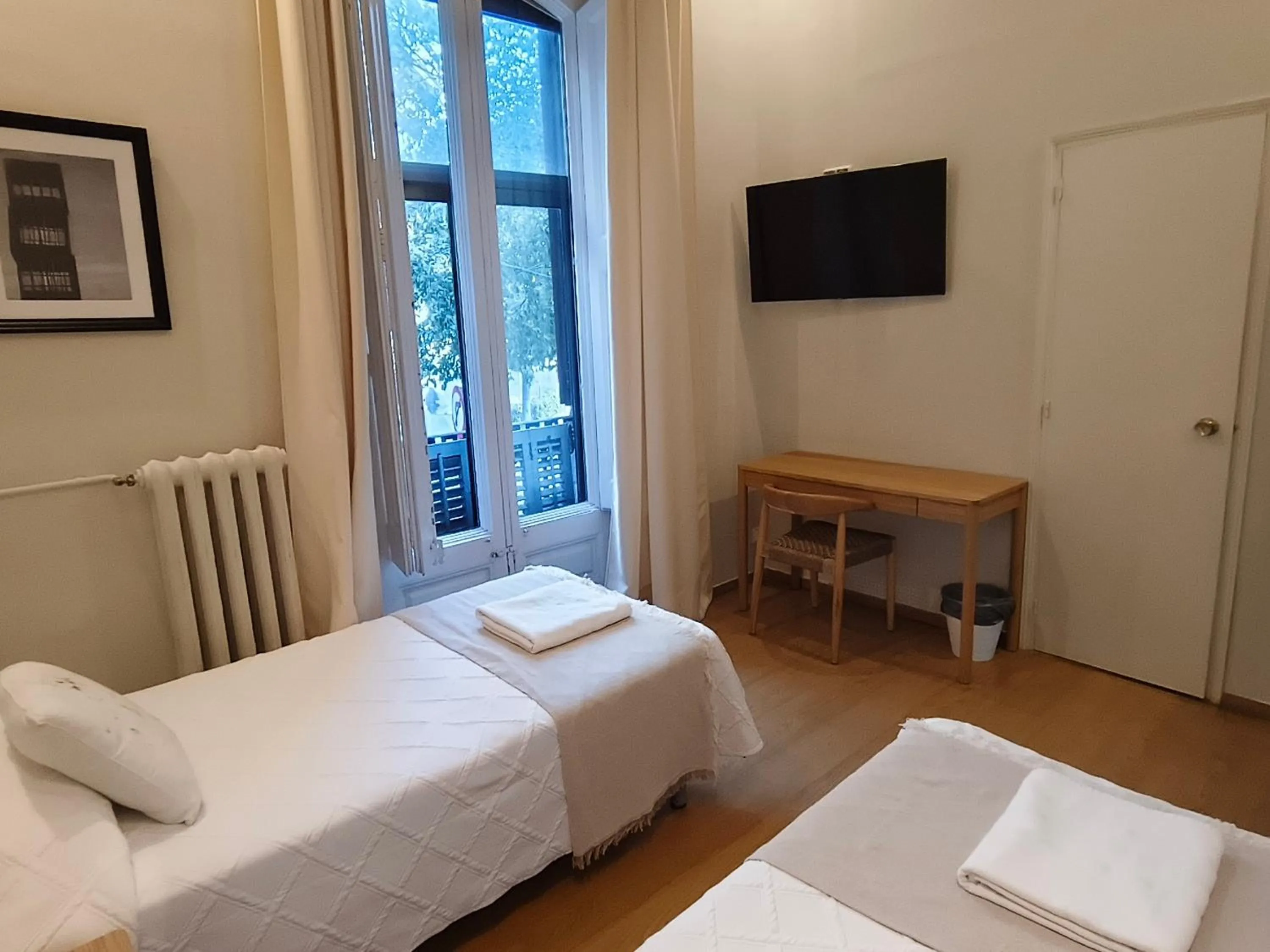 Bed in Casa Consell Bailen, Guest House